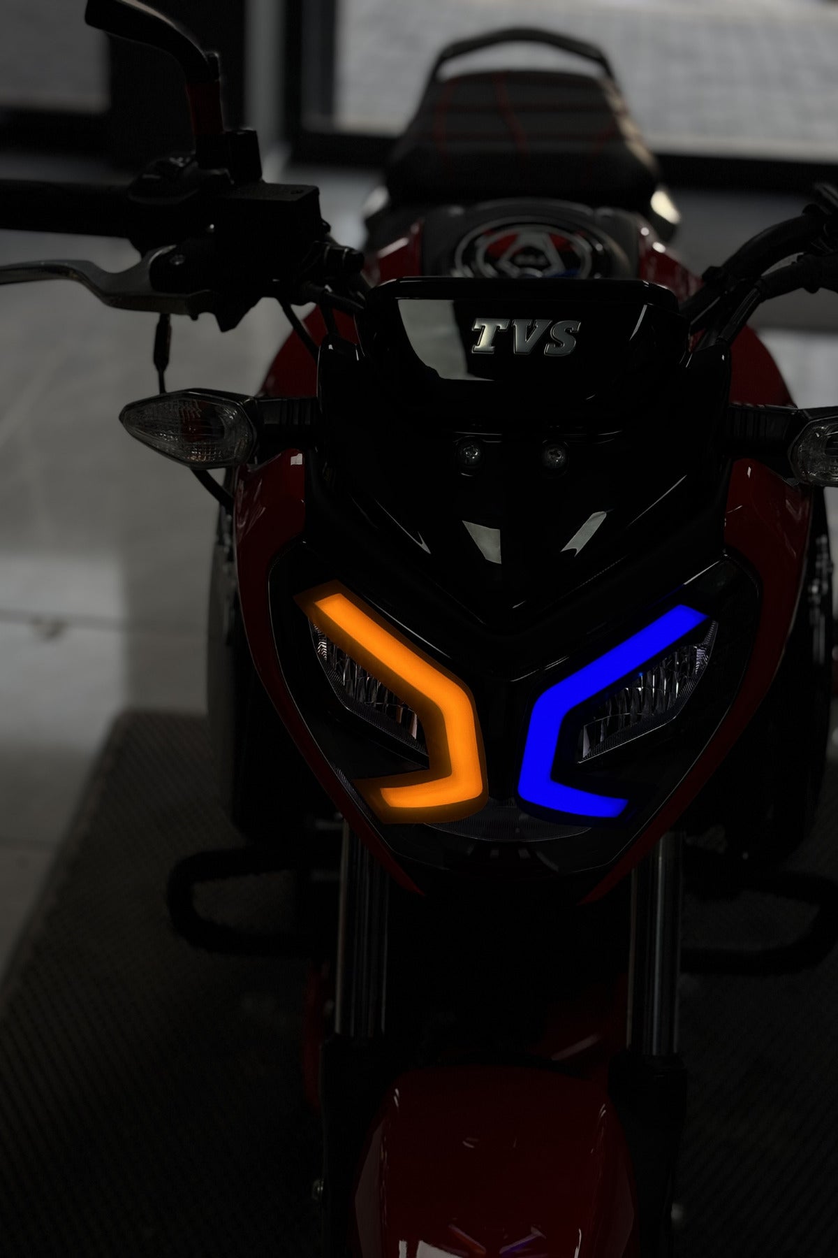 TVS Raider Gündüz Farı için Renkli Far Filmi Sticker
