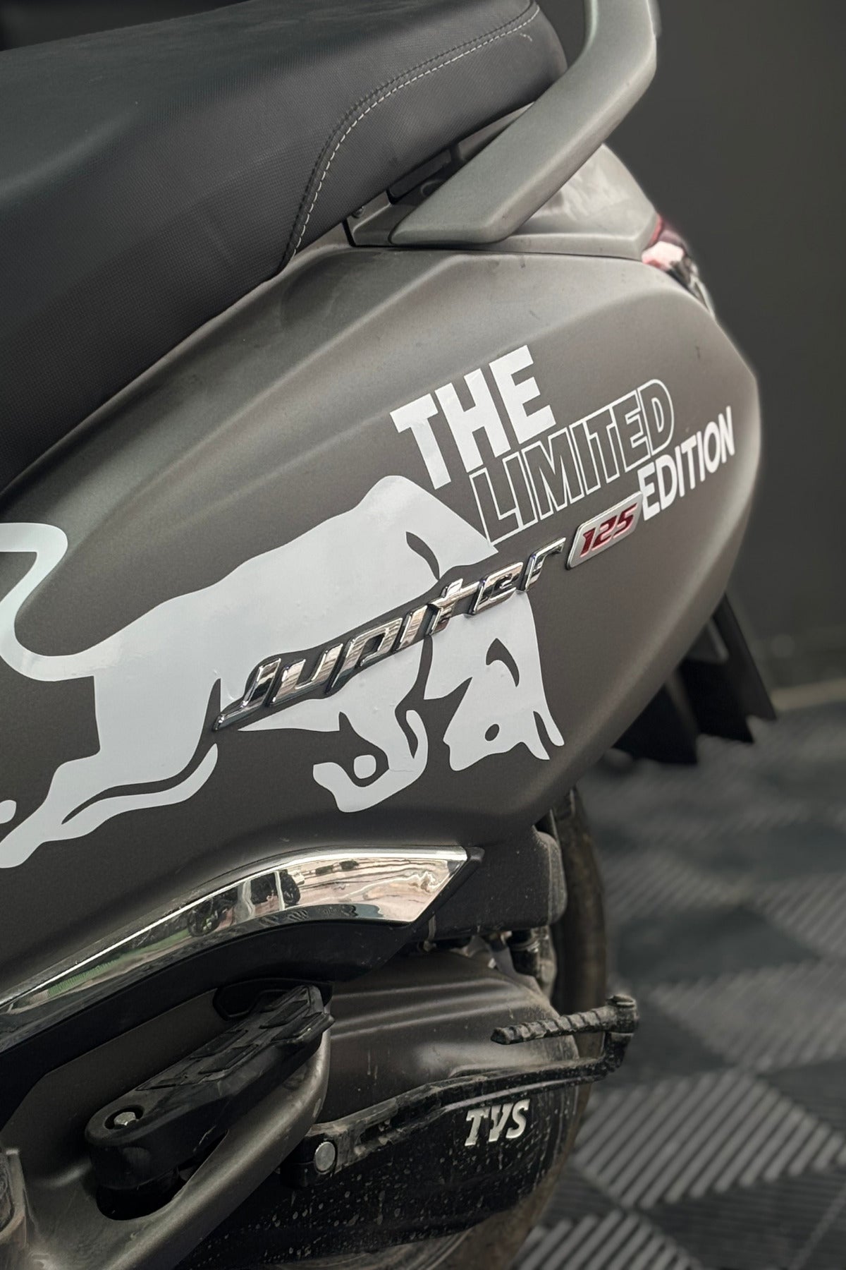 TVS Jupiter 125 Uyumlu The Limited Edition Desenli Sticker Seti (Sol Taraf)(Sadece Jupiter Uyumlu)