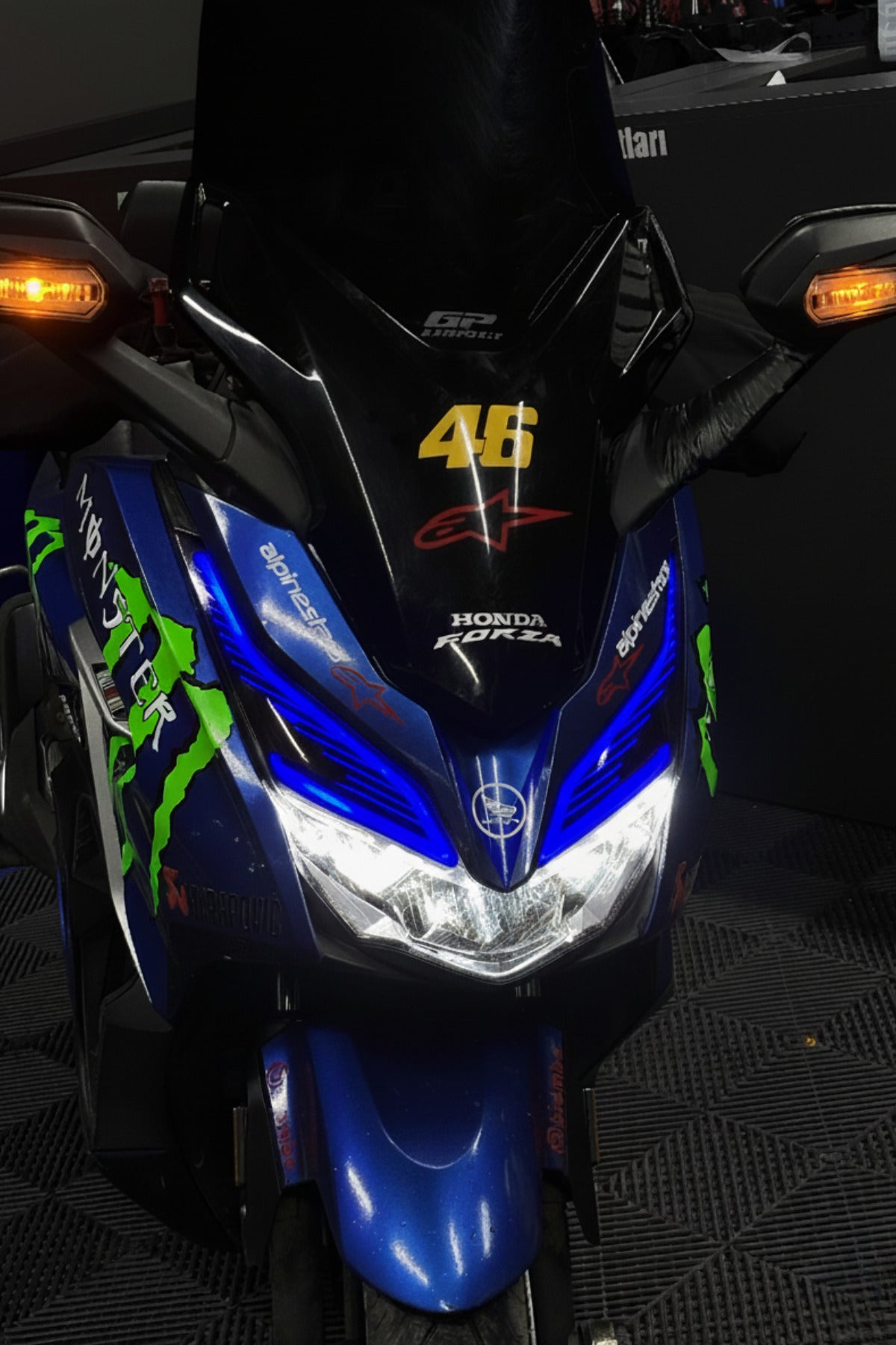 Honda Forza 2018-2022 Yılları için Far Tasarım Far Sticker Etiket