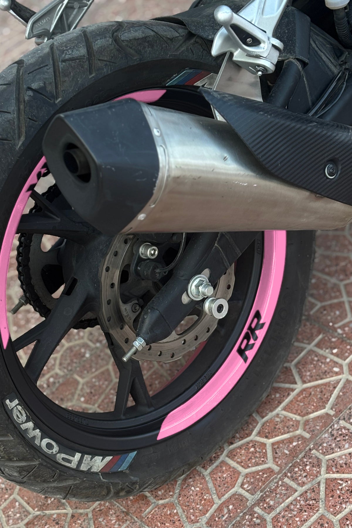 RKS SRK 125R için RR Yazılı Çeyrek Jant Şeridi Sticker Seti