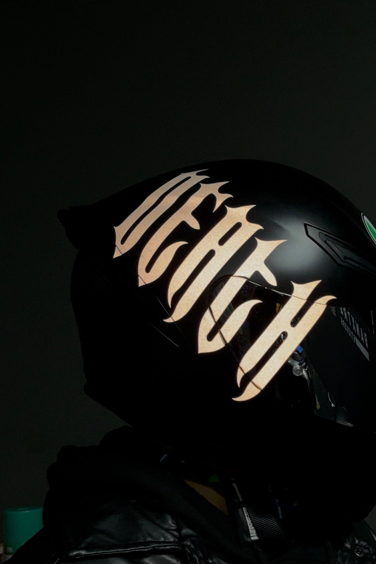 Kask için Reflektörlü Beyaz Death Yazısı Sticker Etiket
