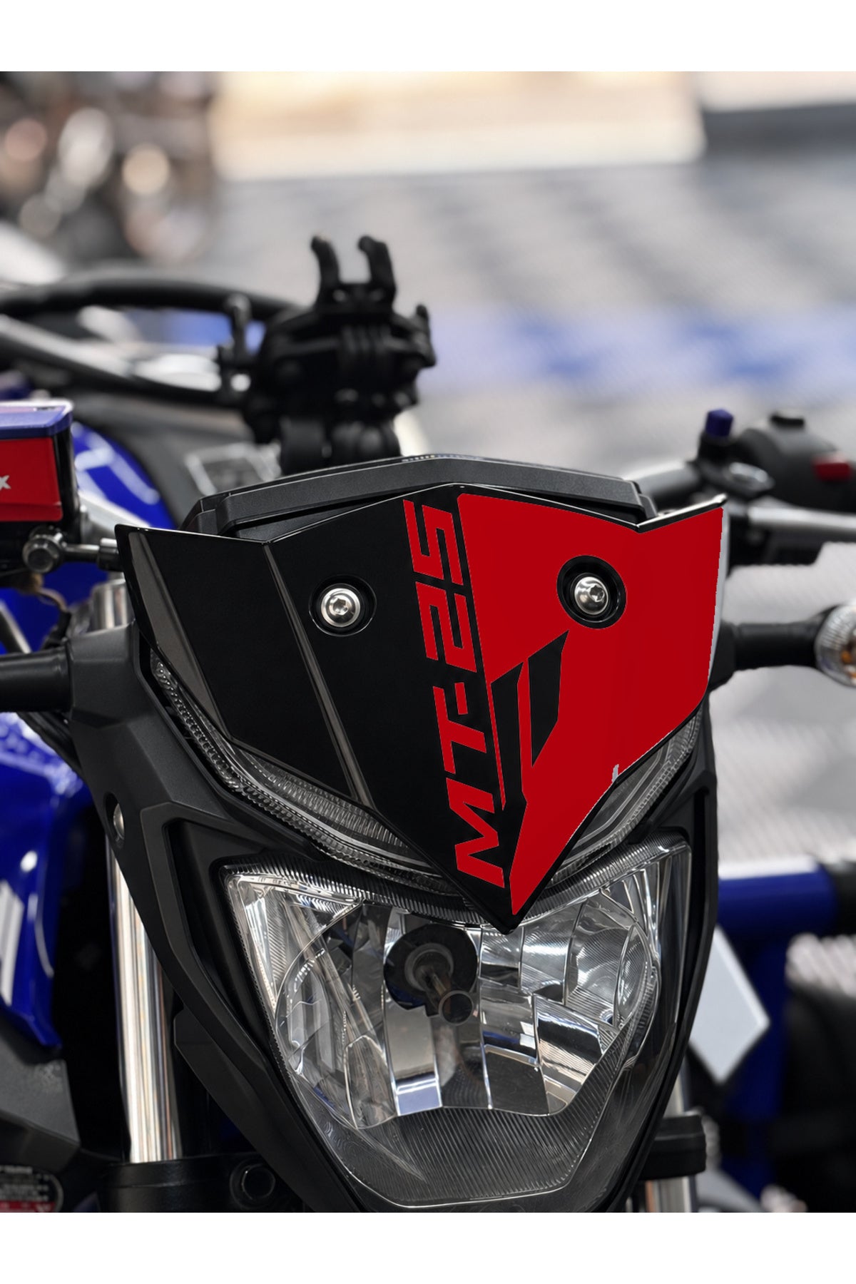 Yamaha MT-25 Eski Kasa için Yazılı-MT Logolu Kafa Detay Sticker