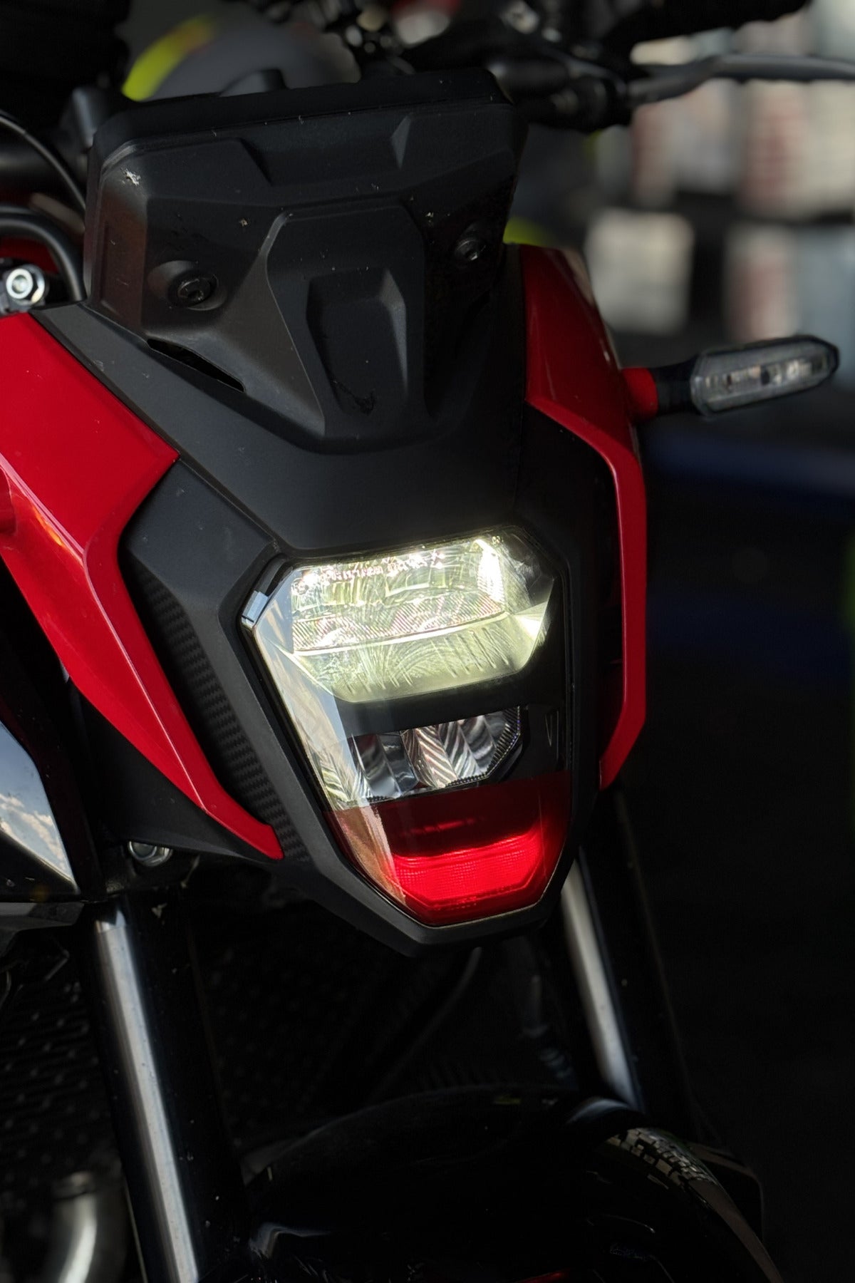 Honda Hornet 500 Uyumlu Gündüz Ledi için Hazır Kesim Far Tasarım Film Folyo Tasarım Sticker