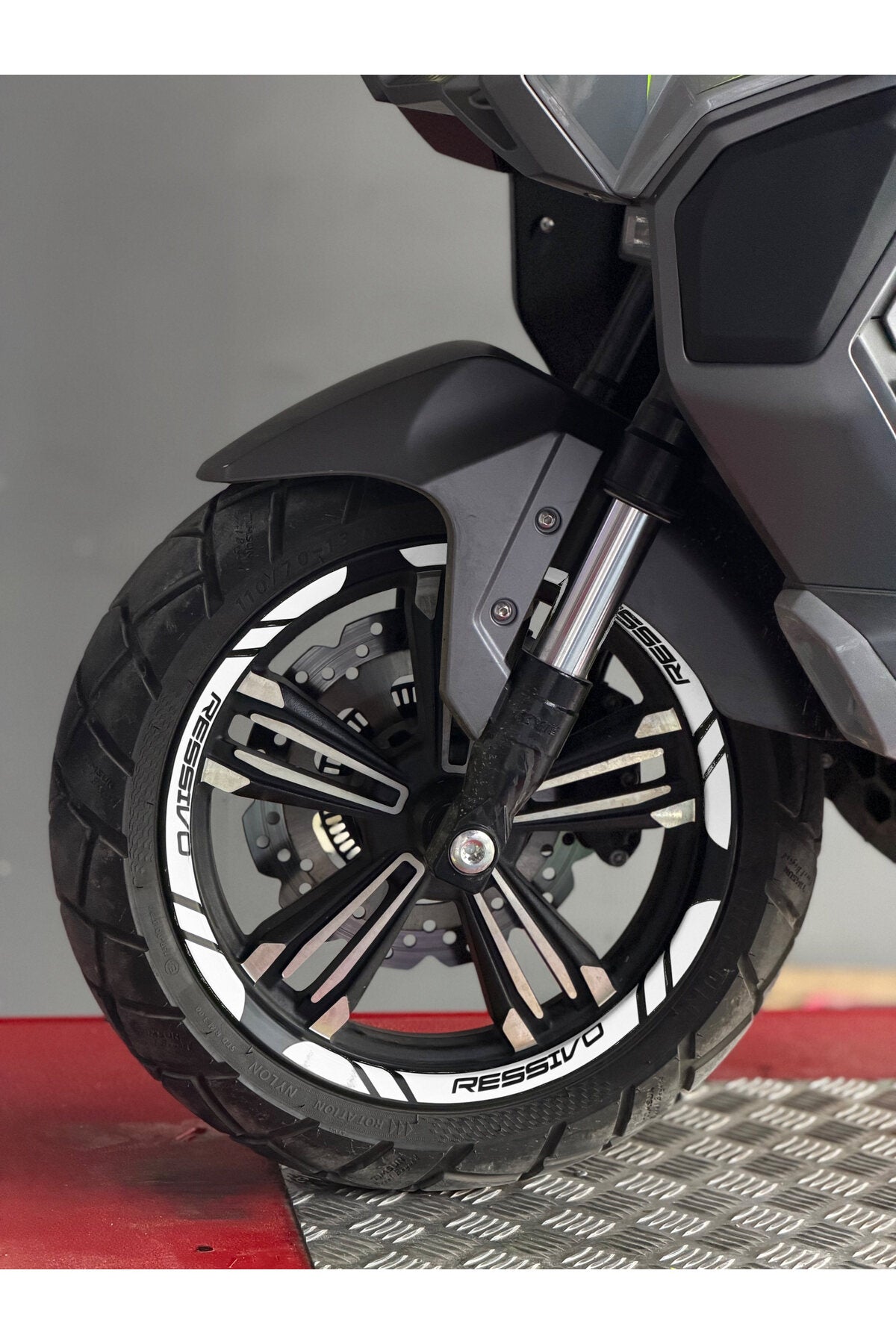 Mondial Ressivo Scooter için Jant Şeridi Sticker Seti (12 Parça Ön Arka Yeterli)