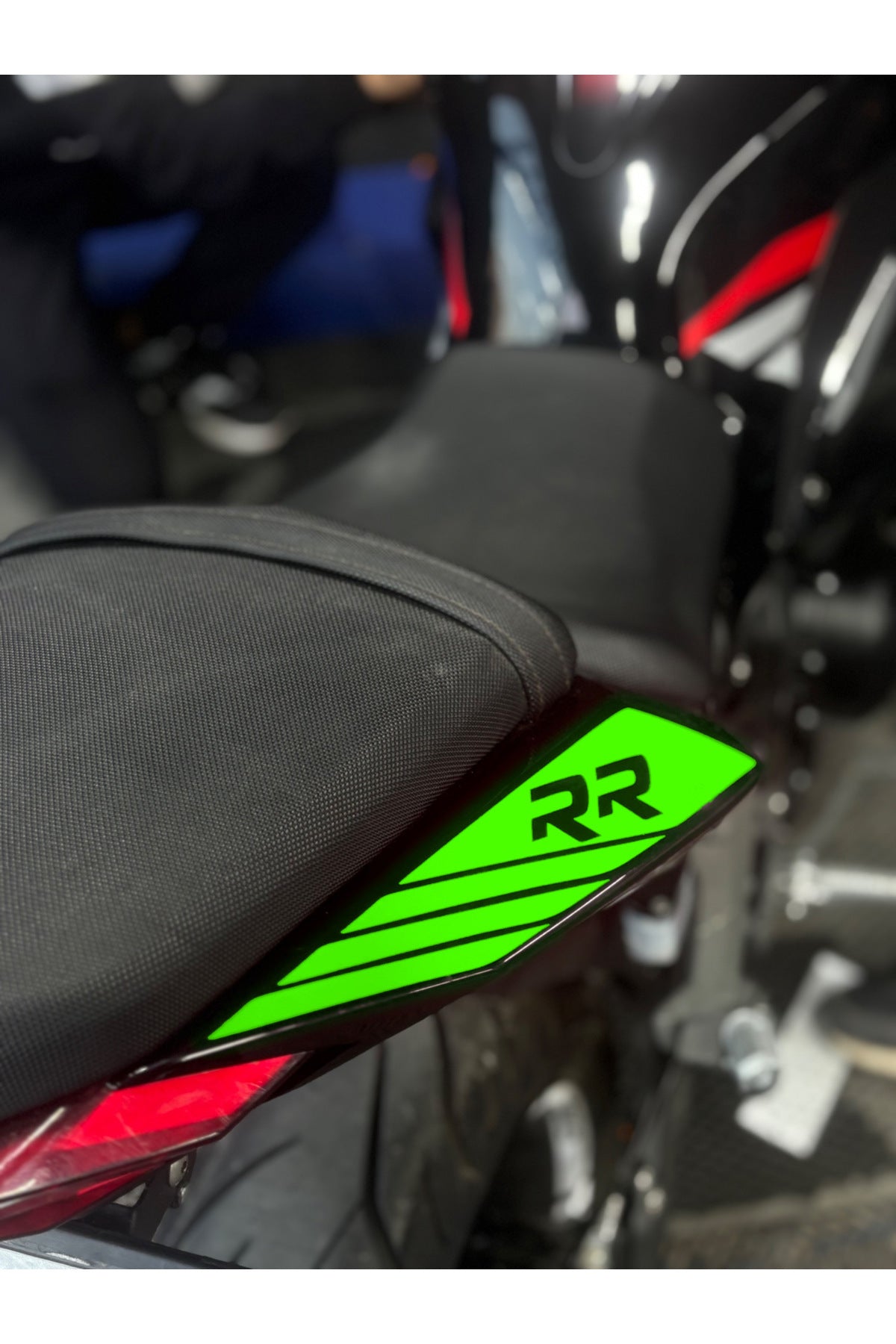 RKS R250-M250 için RR Yazılı Kuyruk Sticker Etiket (Sağ ve Sol )