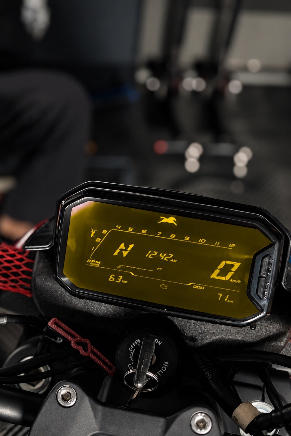 TVS Raider 125 için Gösterge Renklendirme Hazır Kesim Şeffaf Renkli Film Sticker