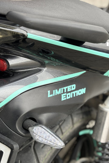Motor-Araba-Kask için Nane Yeşili Limited Edition Sticker Etiket (12CM)(1 Adet)