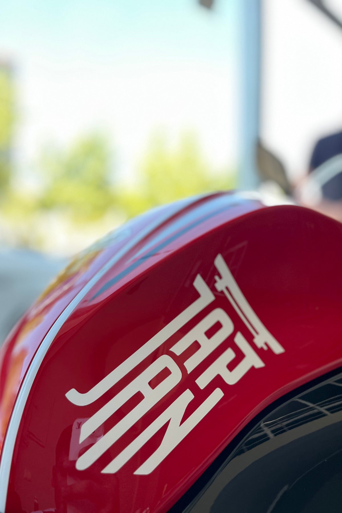Motor ve Kask için Beyaz Renk Motifli Japan Sticker Etiket (1 Adet)
