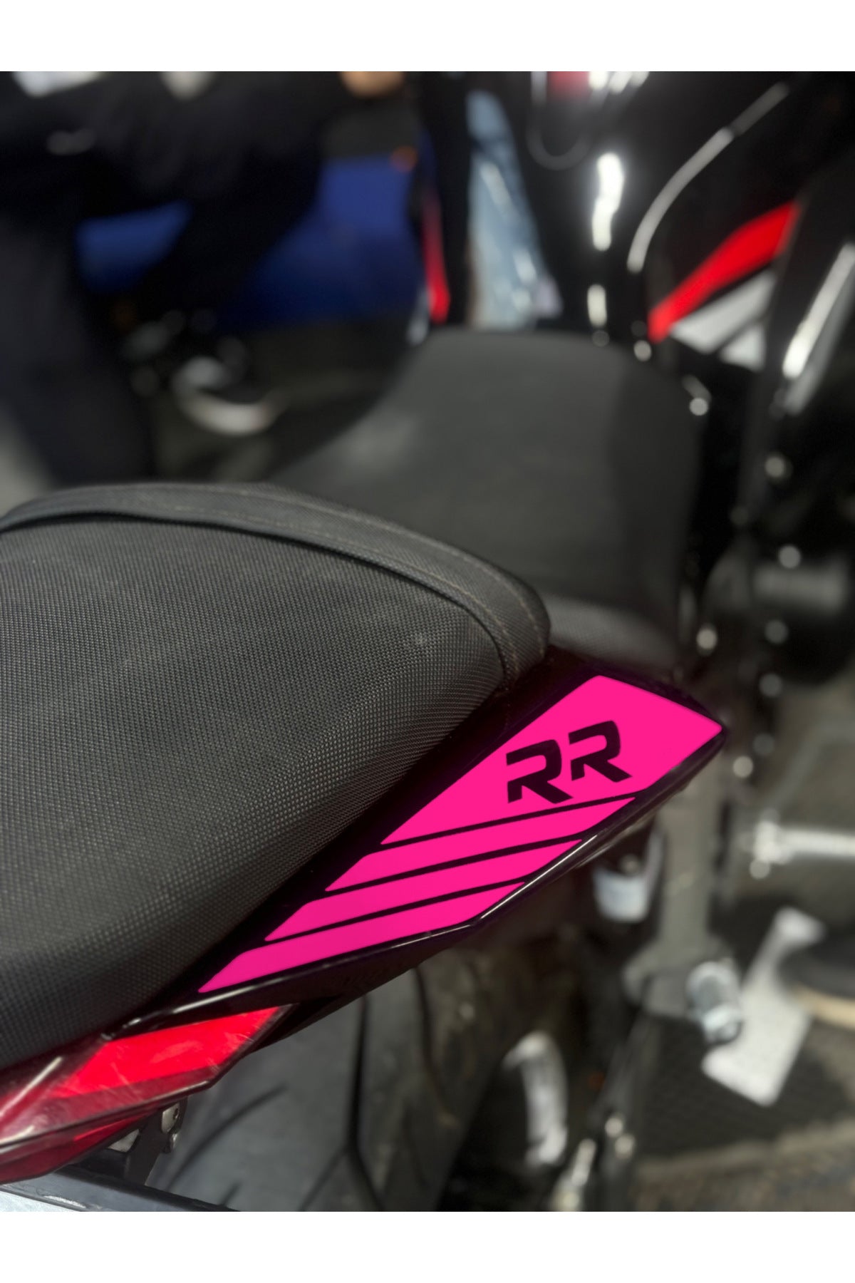 RKS R250-M250 için RR Yazılı Kuyruk Sticker Etiket (Sağ ve Sol )