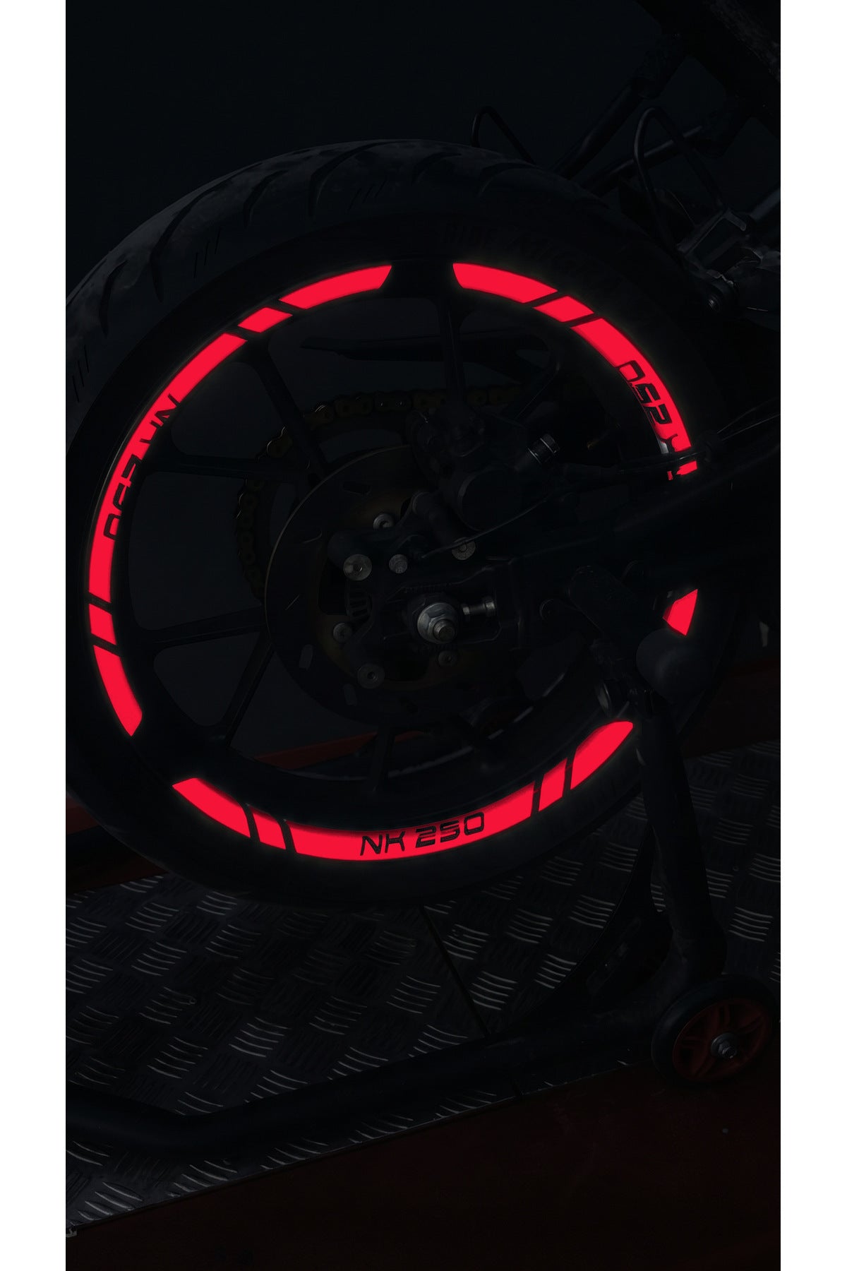 CFMOTO NK250 için NK250 Yazılı Reflektörlü 12 Parça Jant Şeridi