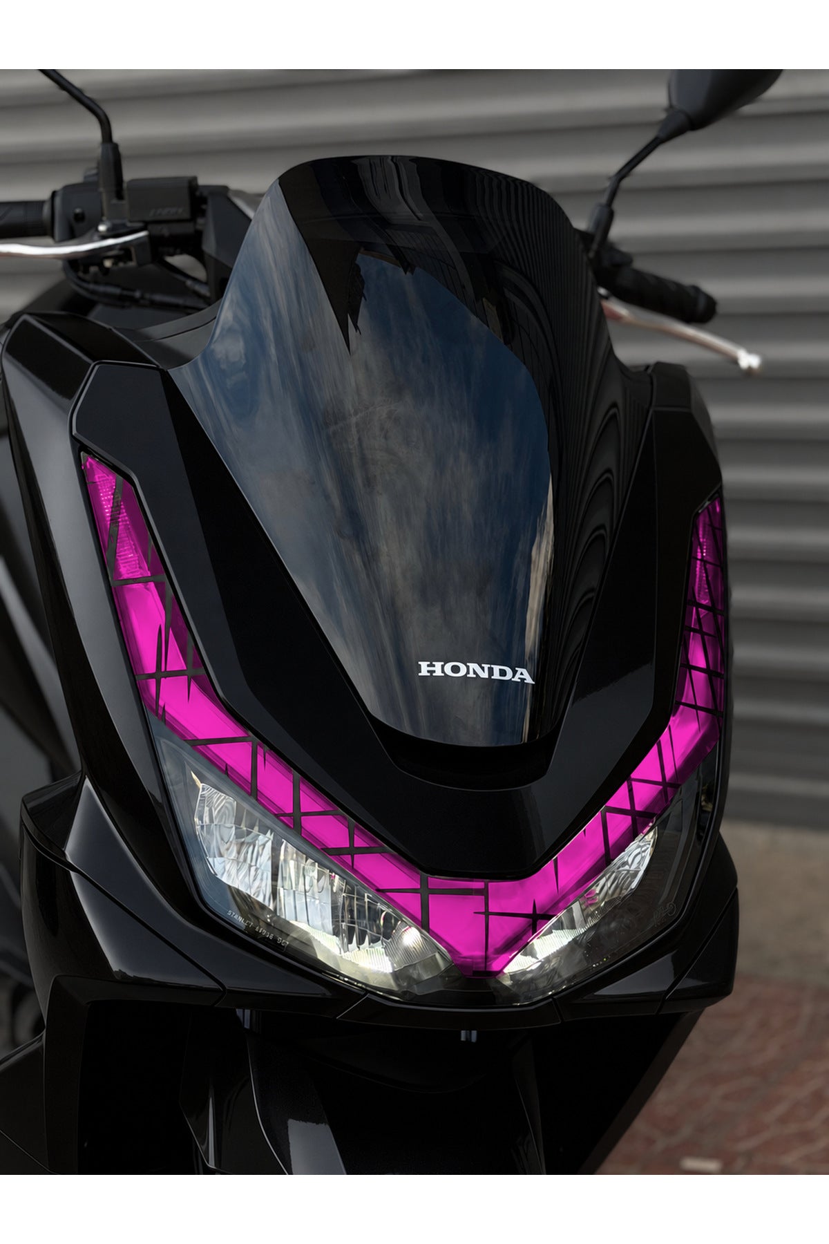 Honda PCX Deluxe için Çizgisel Tasarımlı Far Tasarım Far Renklendirme Sticker (2025-2026)