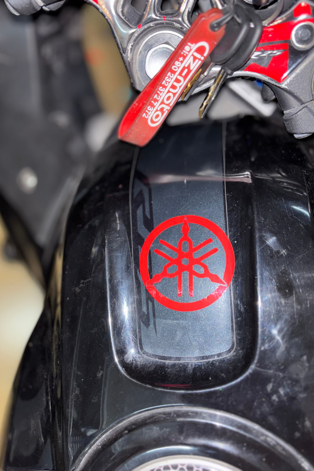 Yamaha Motor Grubu için Kırmızı Renk Yamaha Logo Sticker Etiket (1 Adet)