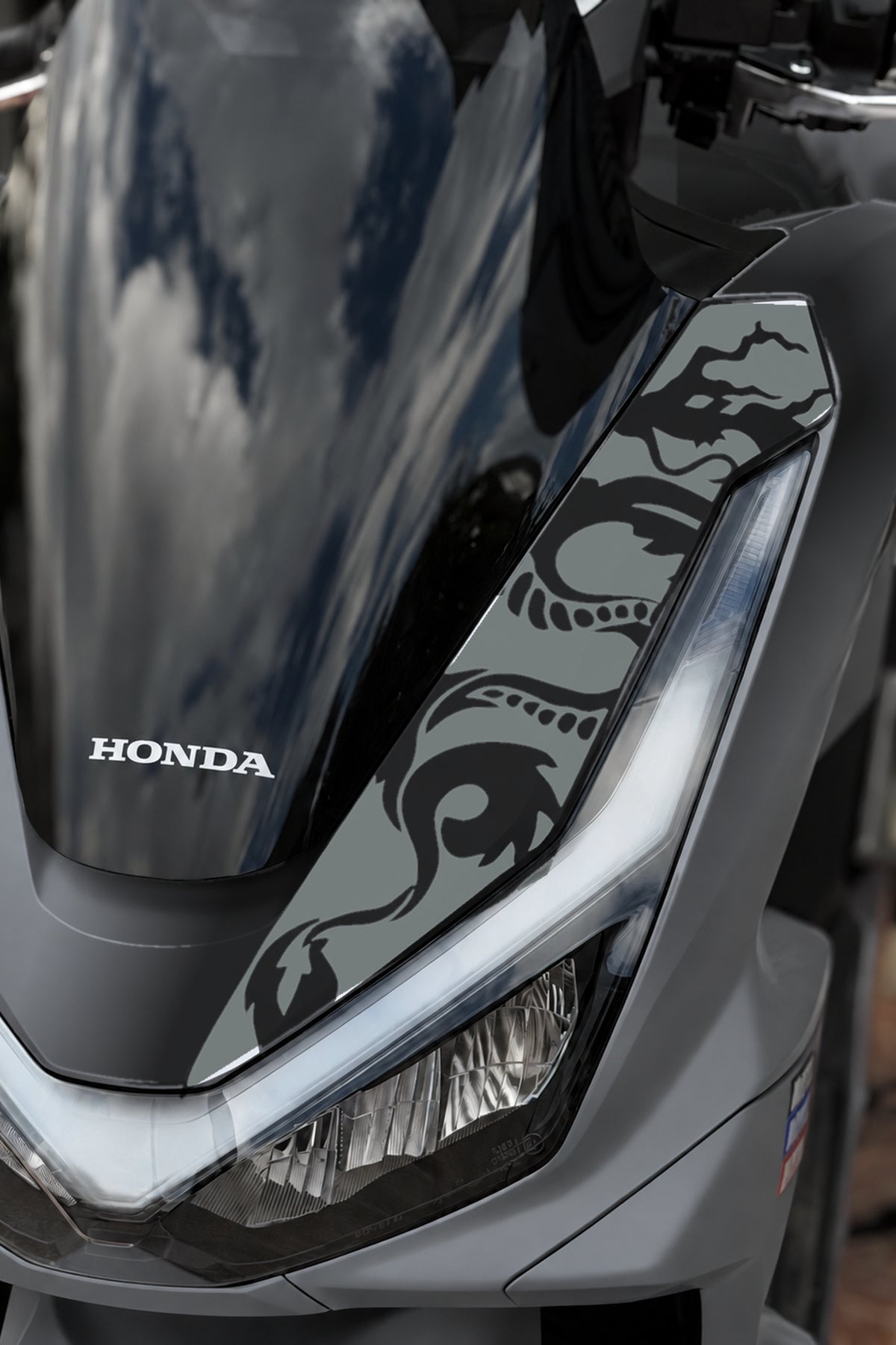 Honda PCX Deluxe Yeni Kasa 2025-2026 Uyumlu Ejder Desenli Ön Panel Sticker