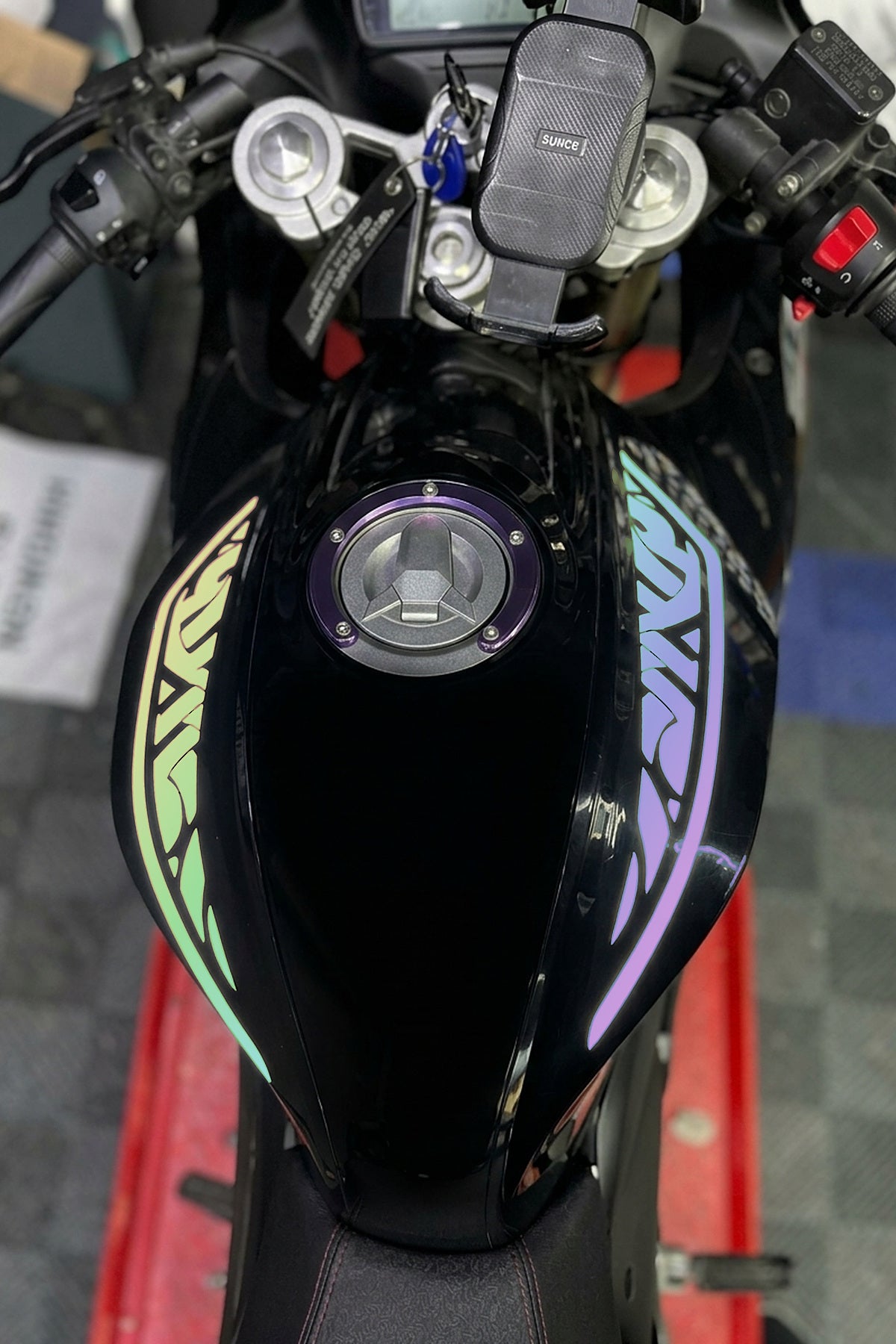 RKS SRK125R Motosiklet için Depo Üstü Tribal Dövme Sticker (Sağ ve Sol )