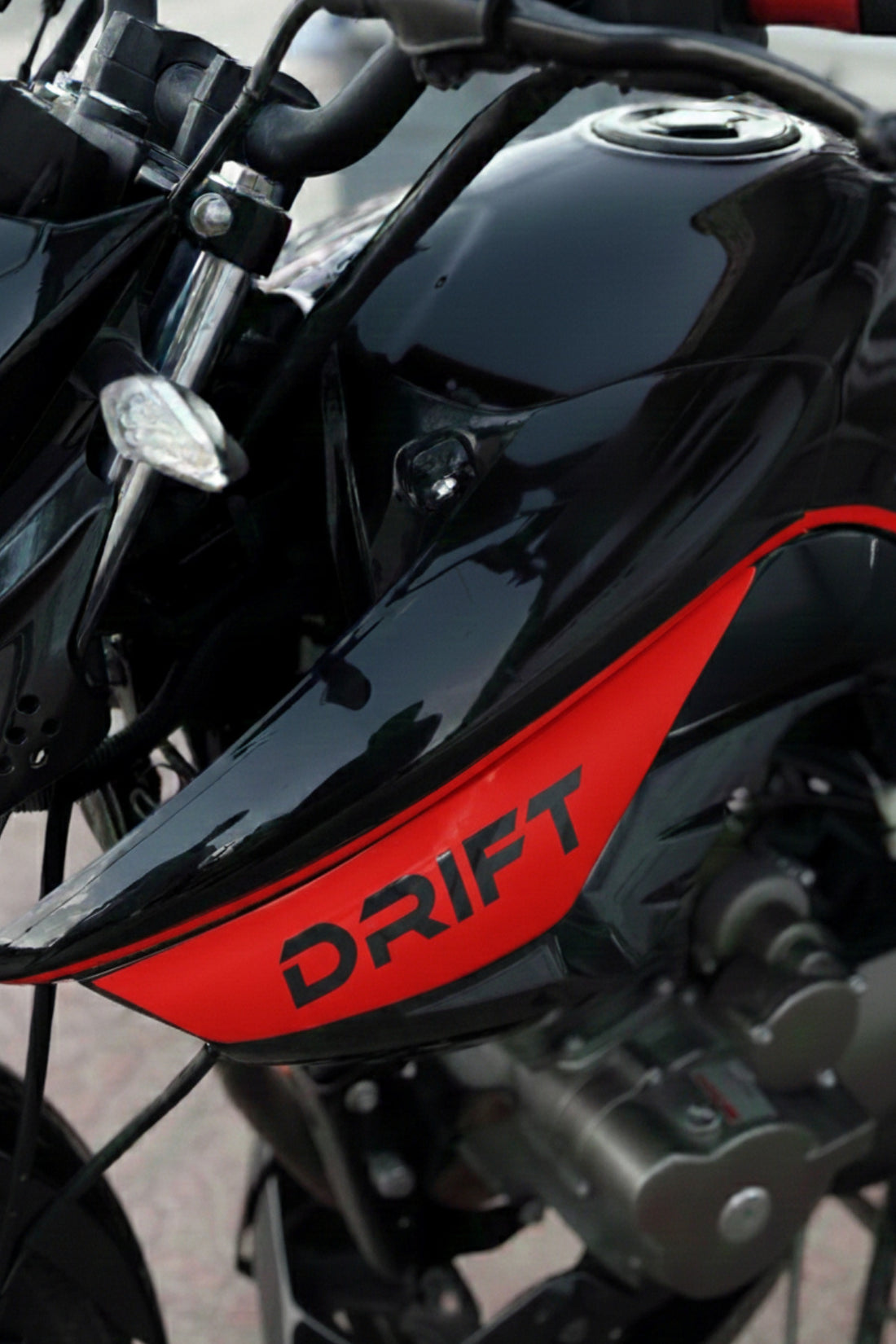Mondial Drift-L için Yan Grenajlara Uyumlu Kırmızı Drift Yazılı Sticker Kaplama (Sağ ve Sol)