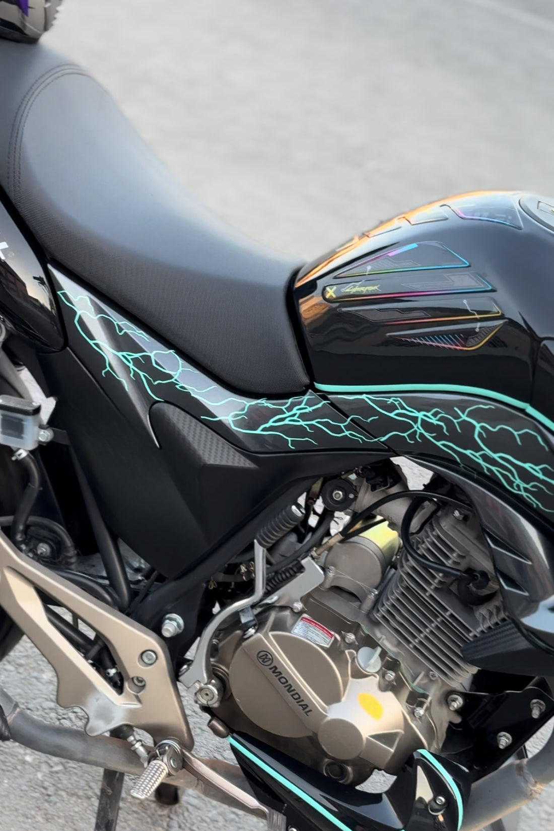 Motor-Kask için Nane Renk Yıldırım Şimşek Sticker Etiket (4 Parça )