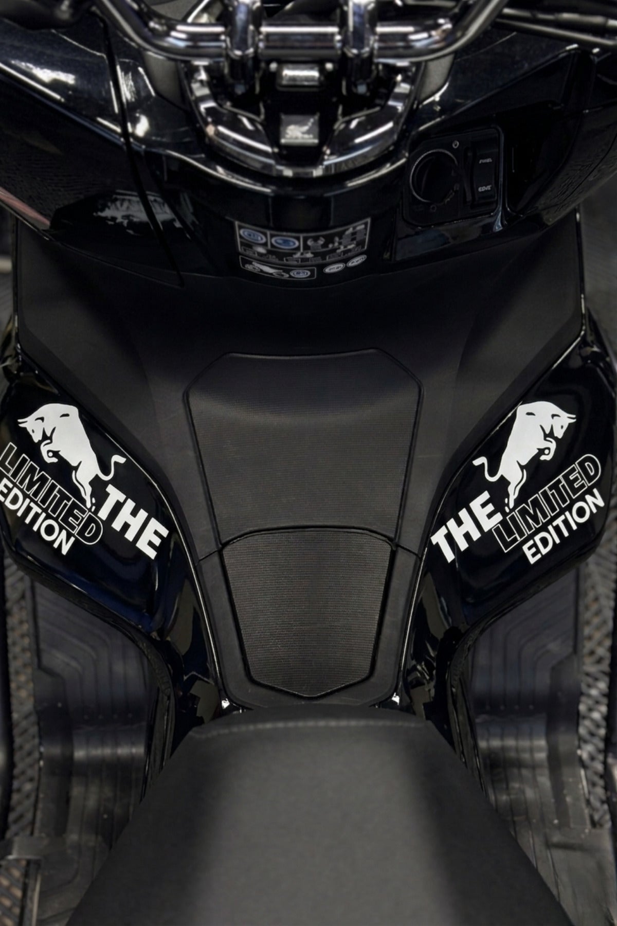 Honda Pcx için Sağ-Sol Boğa Limited Edition Sticker Seti (Sağ ve Sol)