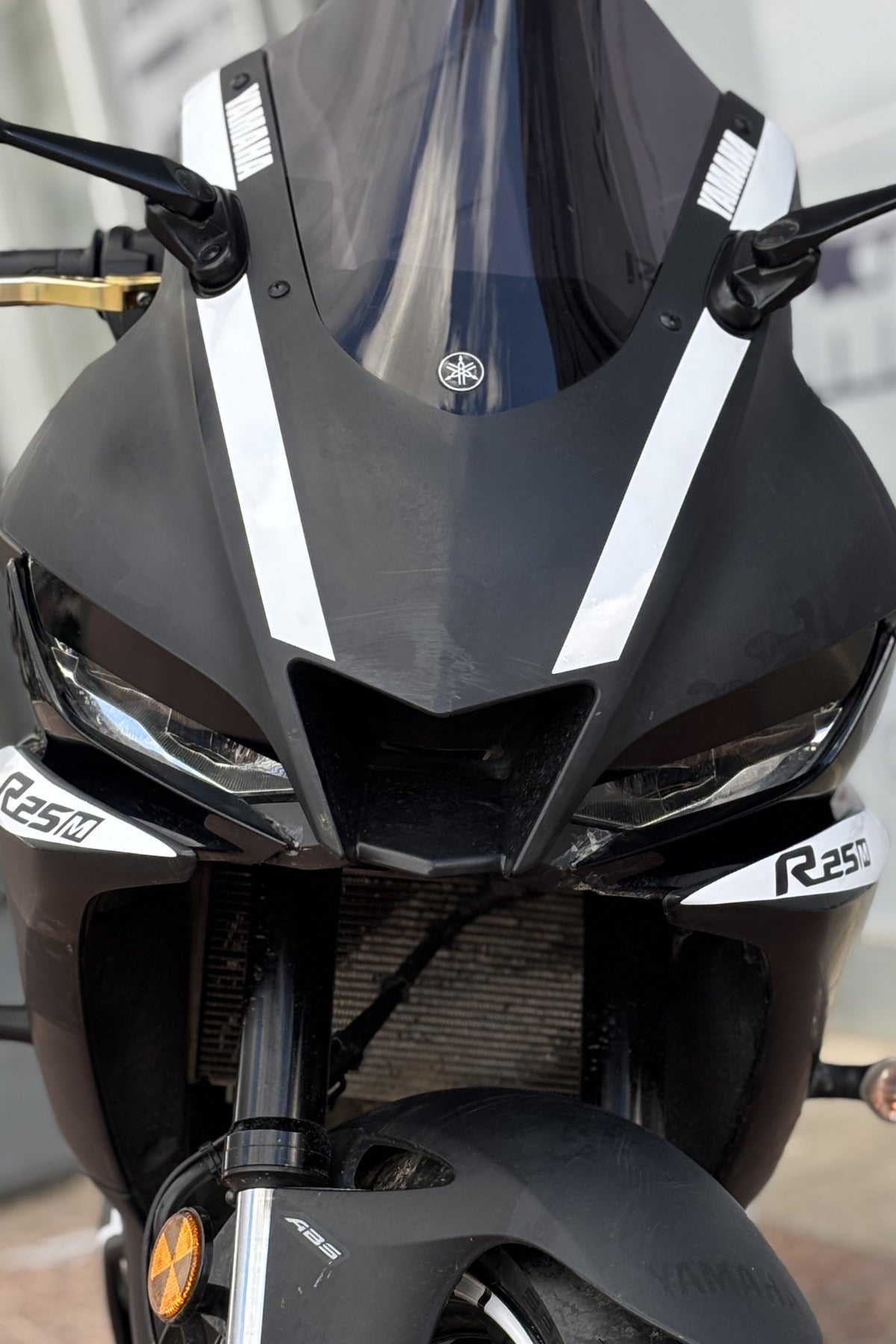 Yamaha R25 Motosiklet için Far Kısaltma Far Sticker Etiket (Sağ ve Sol)