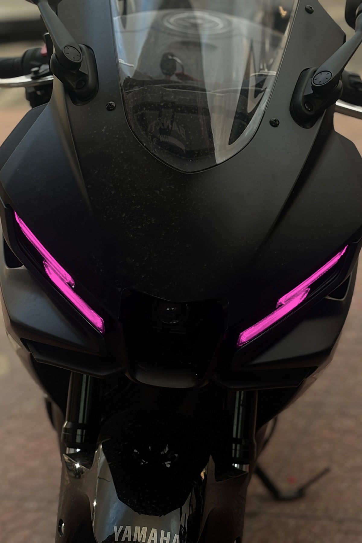 Yamaha R25 Yeni Kasa 2025-2026 Yılları Uyumlu Far Renklendirme Filmi Far Sticker