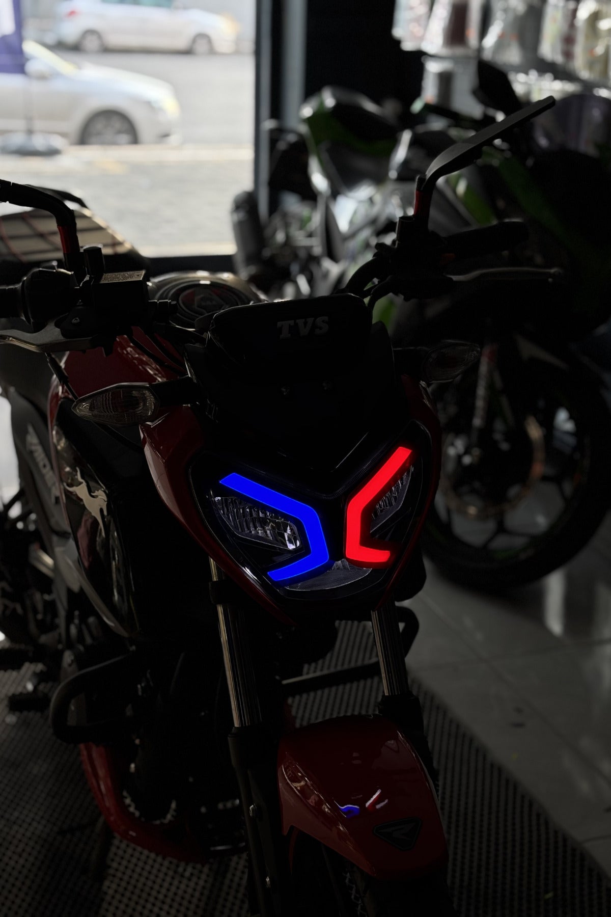TVS Raider Gündüz Farı için Renkli Far Filmi Sticker