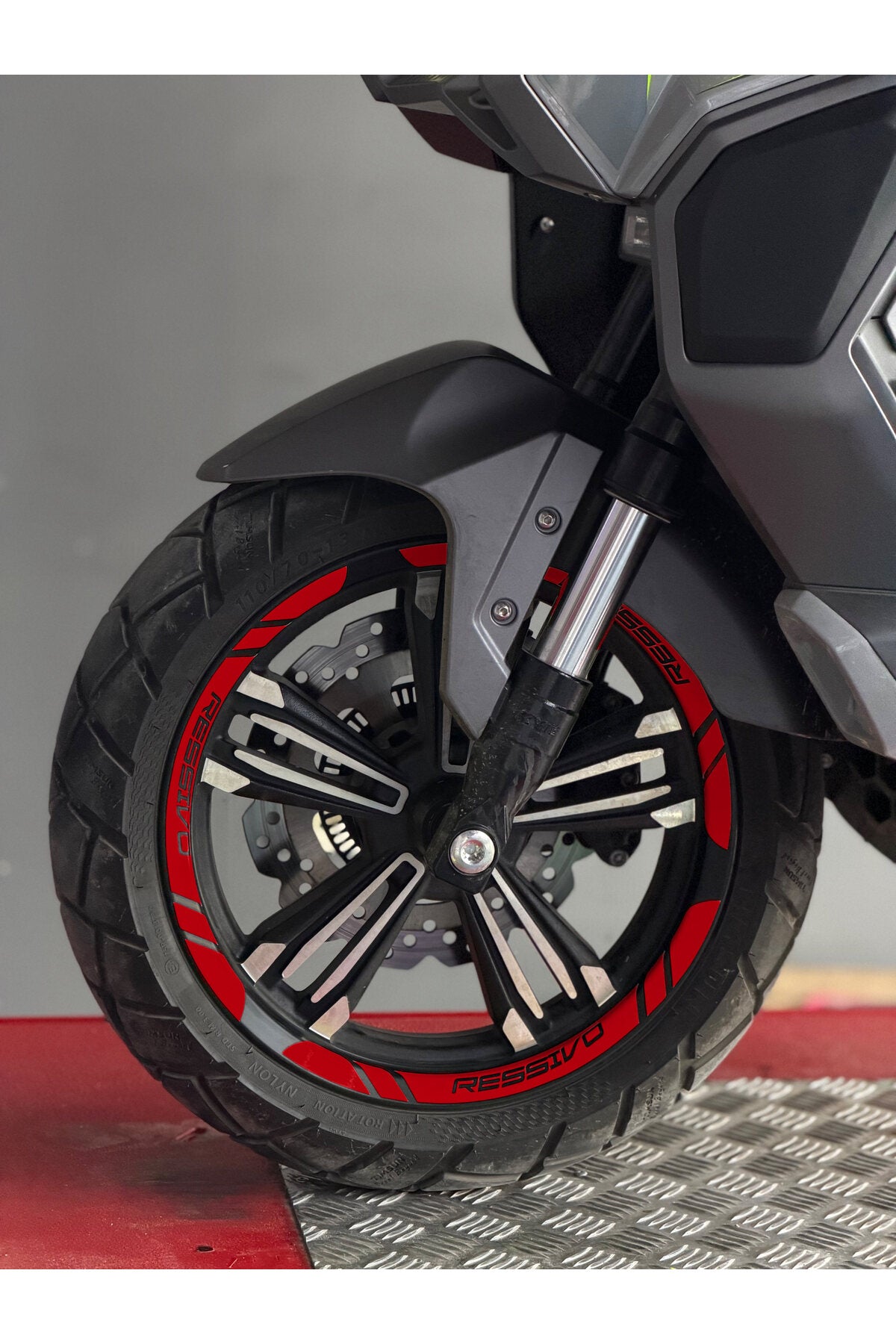 Mondial Ressivo Scooter için Jant Şeridi Sticker Seti (12 Parça Ön Arka Yeterli)