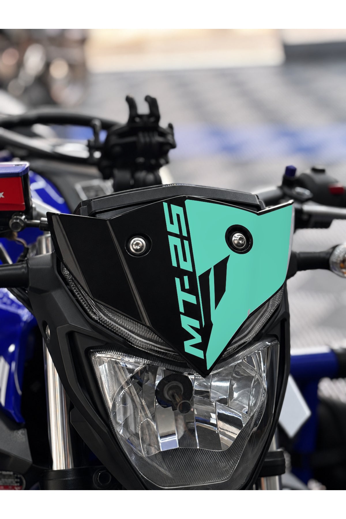 Yamaha MT-25 Eski Kasa için Yazılı-MT Logolu Kafa Detay Sticker