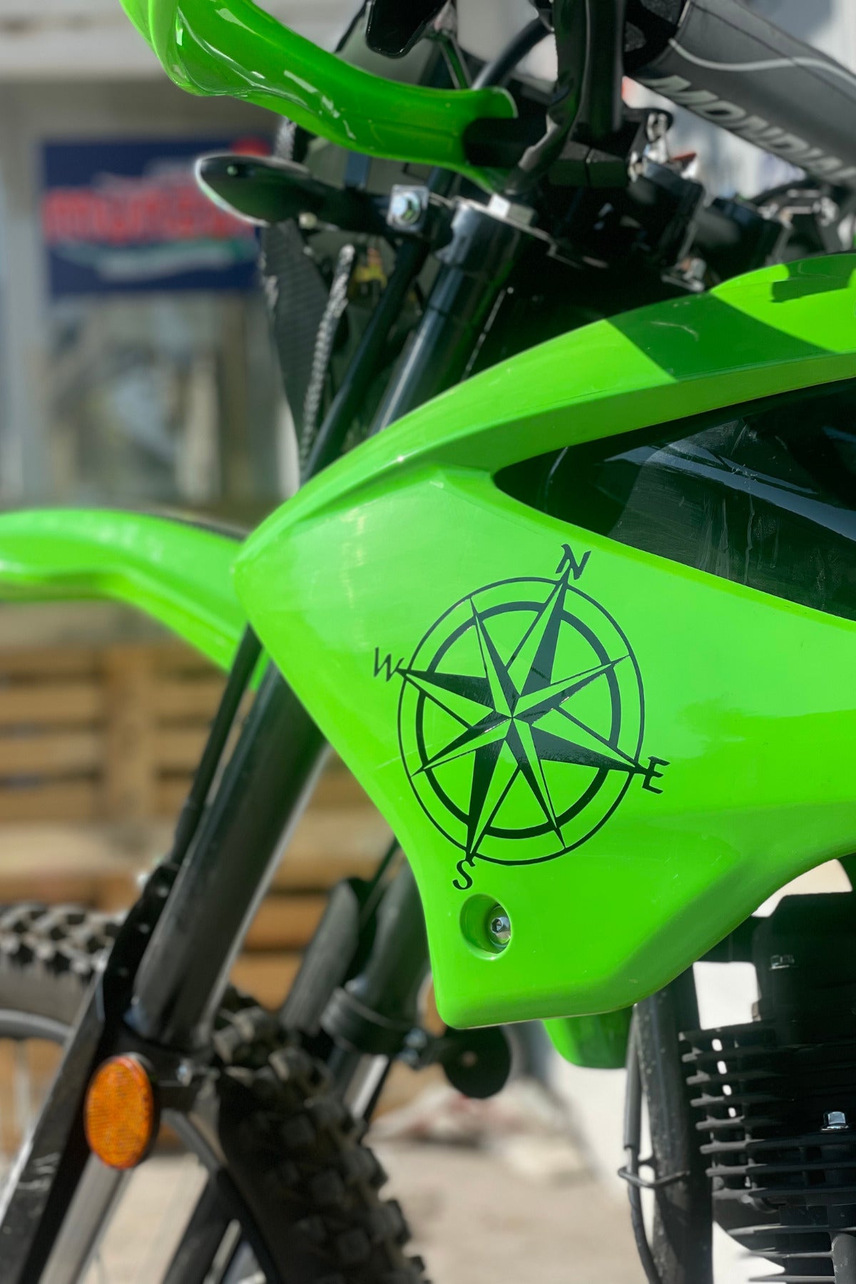 Araba-Motor-Pickup için Arazi Stili Siyah Pusula Sticker Offroad Sticker Etiket 15CMx15CM