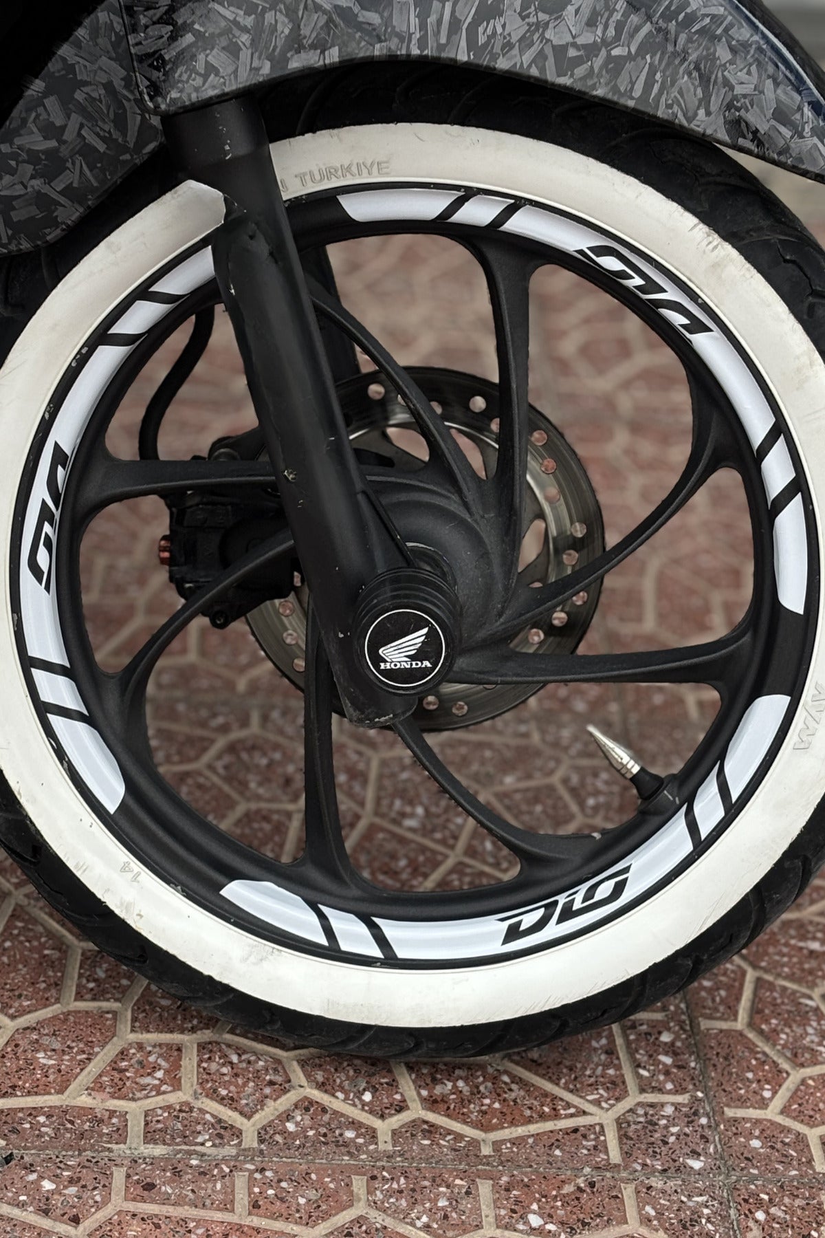 Honda Dio için 12 Parça Dio Yazılı Jant Şeridi Sticker Seti