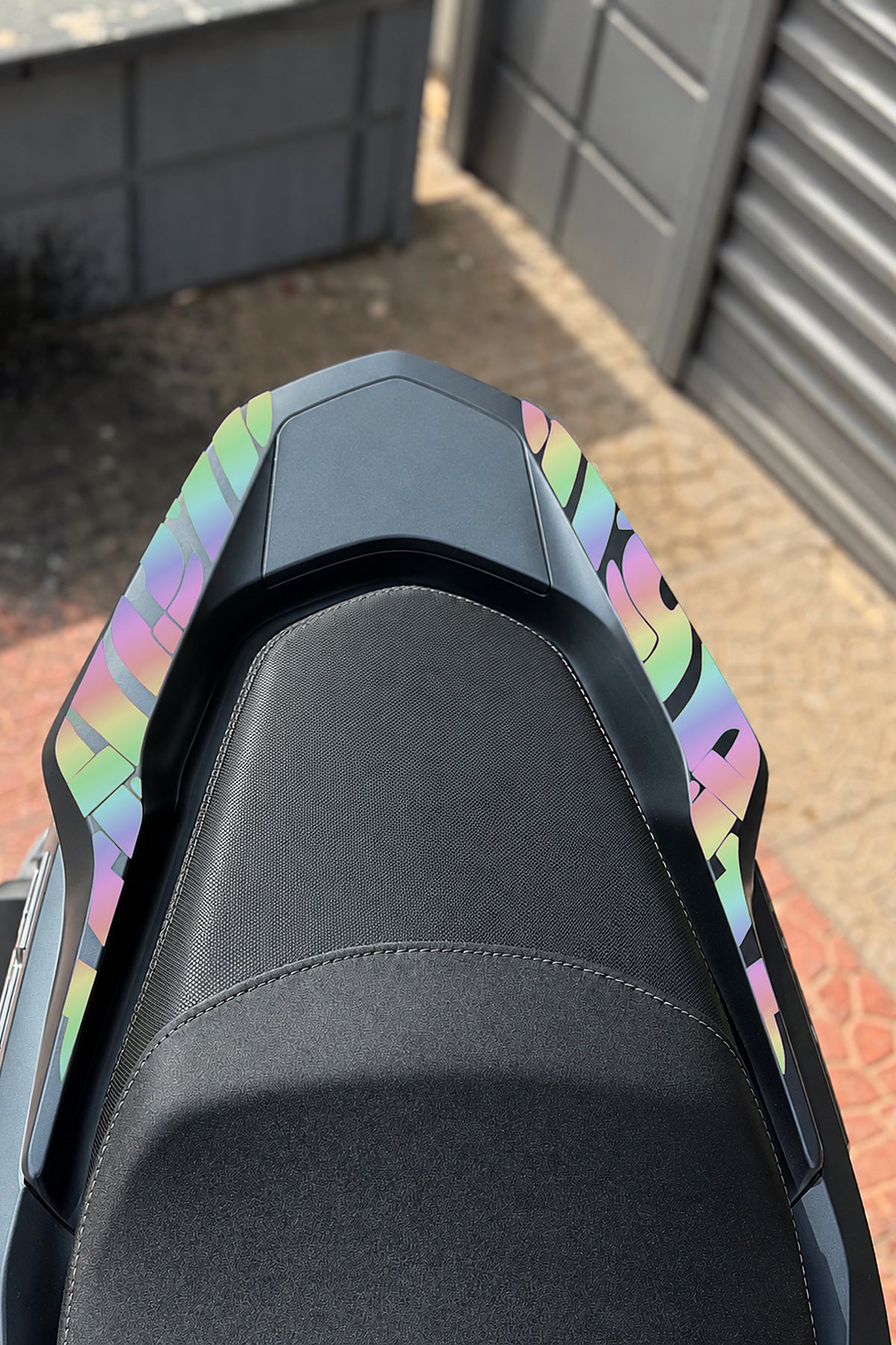 Honda PCX Deluxe için Kuyruk Üstü Tribal Desen Sticker (2025-2026 Uyumlu)
