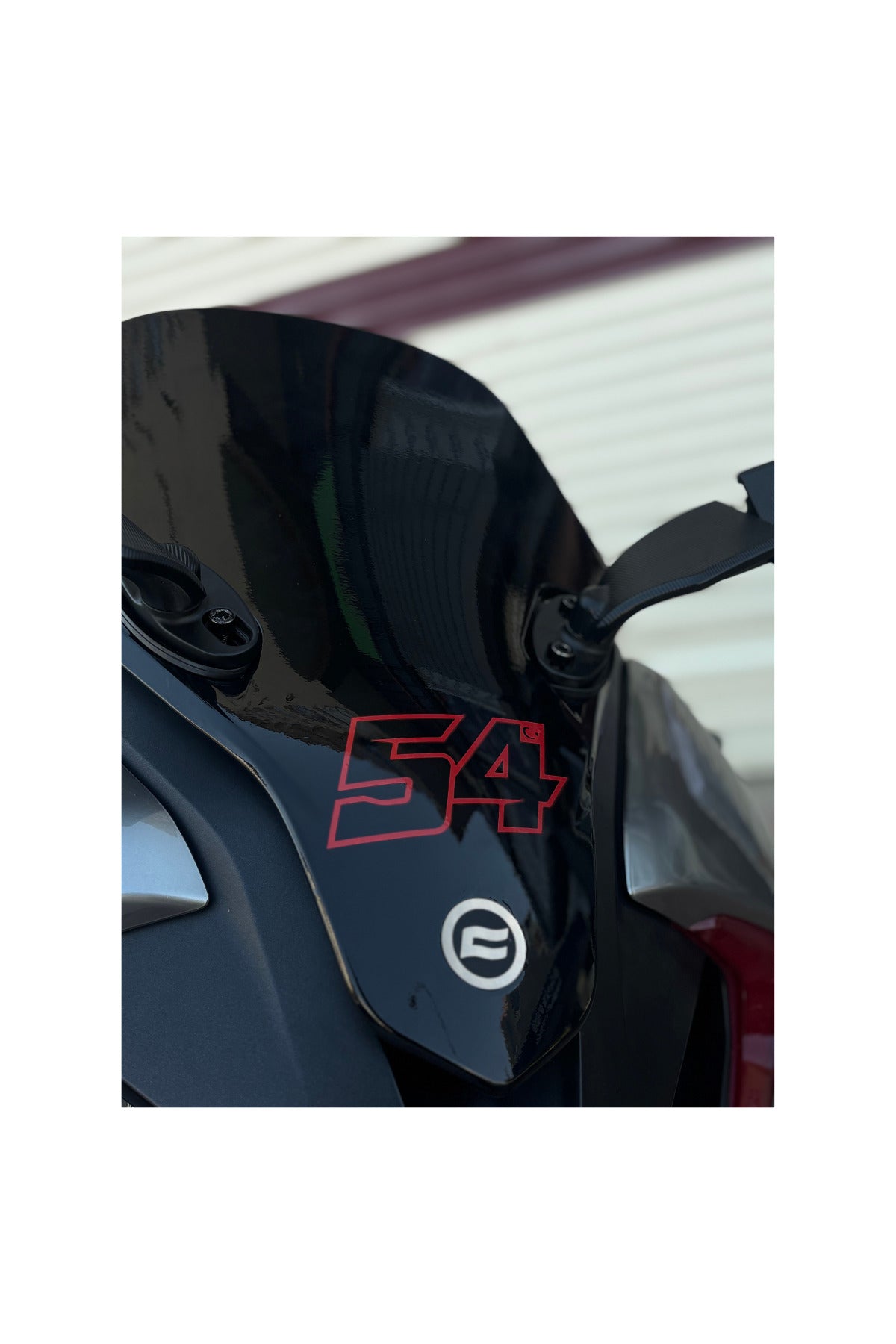 Motor ve Kask için Kırmızı Renk 54 Numaratör Sticker Etiket (Toprak Razgatlıoğlu'nun Numarasıdır)