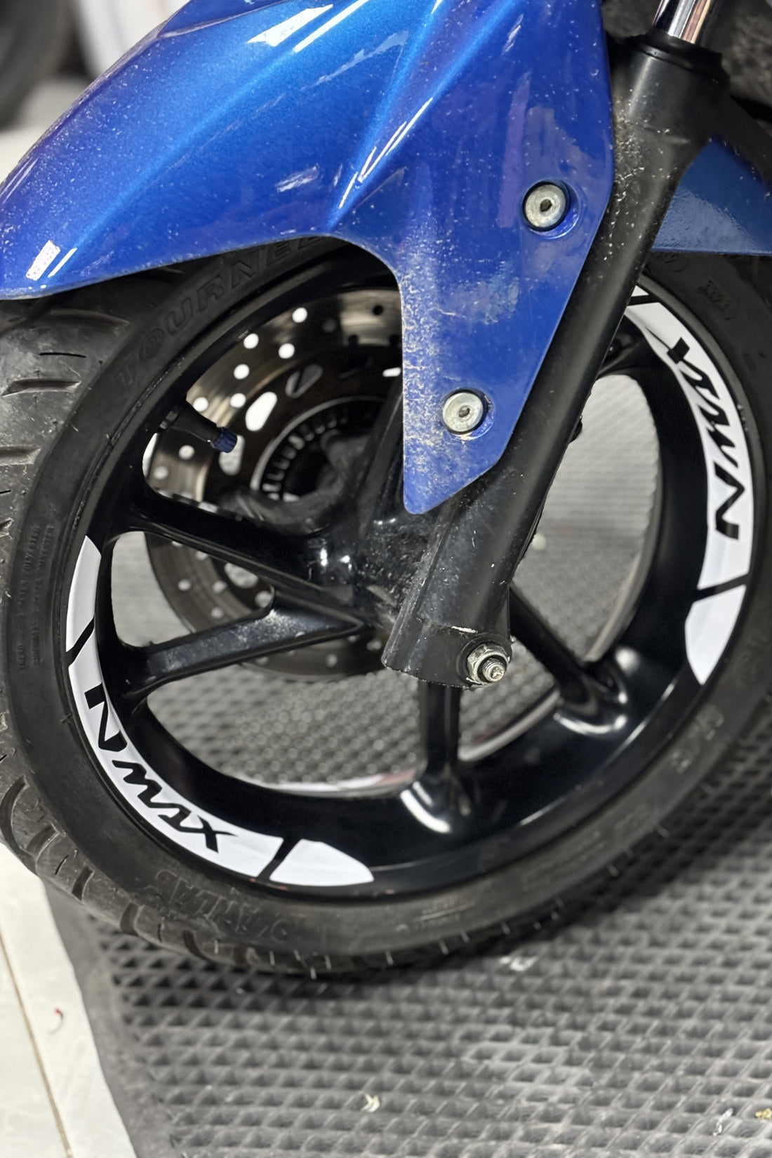 Honda Nmax Serisi Tüm Yıl ve Modellere Uyumlu Jant Şeridi Sticker Seti  (8 Parça)