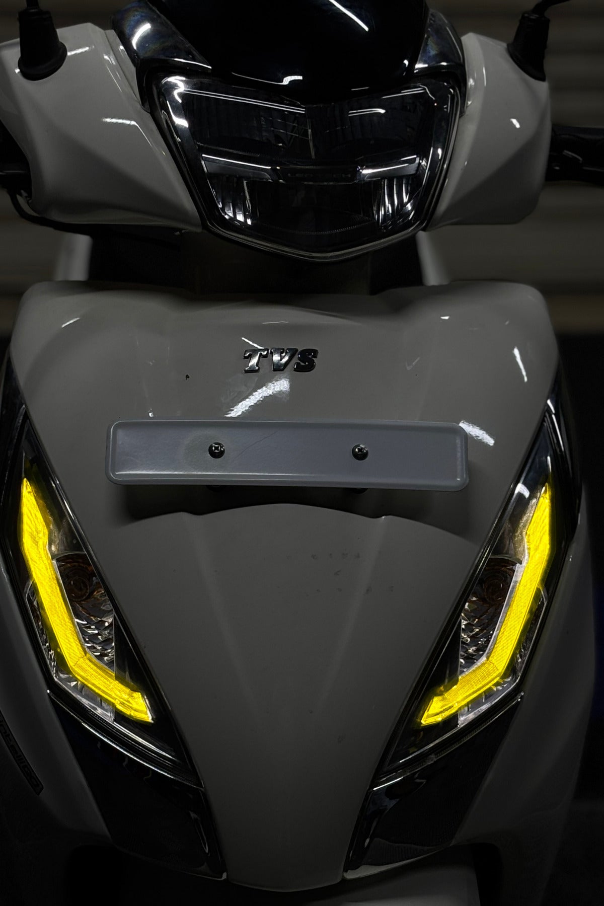 TVS Jupiter 125 için Gündüz Ledlerine Uyumlu Far Tasarım Sticker Seti (Sağ ve Sol)