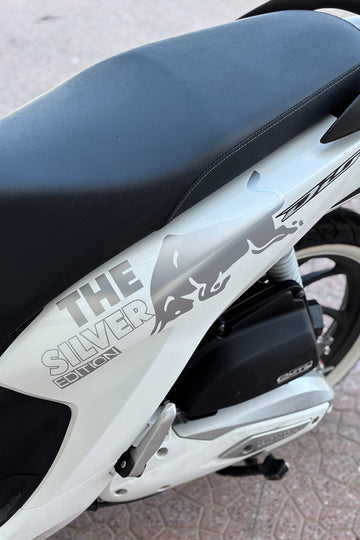 Motor ve Kask için Gümüş Gri Boğa Enerji Sticker Etiket Seti (2 Parça)