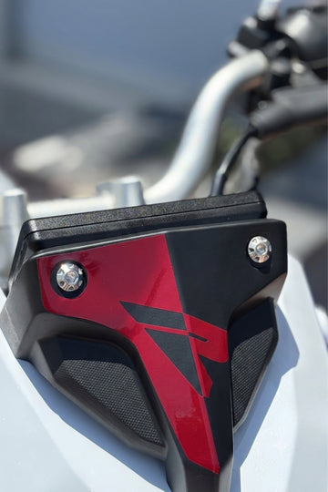 RKS SRK 125S Naked Model için Kafa Detay R Logo Sticker (1 Adet)