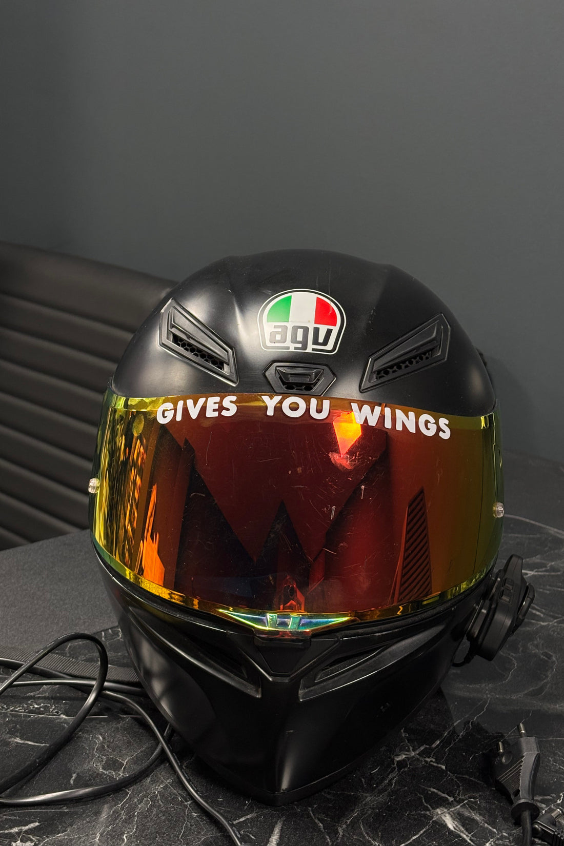 Kask Vizörü için Beyaz Renk  Gives You Wings Sticker Etiket (1 Adet) (18CMx2CM)