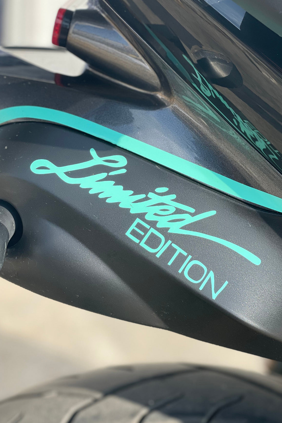 Motor-Araba-Kask için Nane Renk Limited Edition Sticker Etiket (1 Adet)
