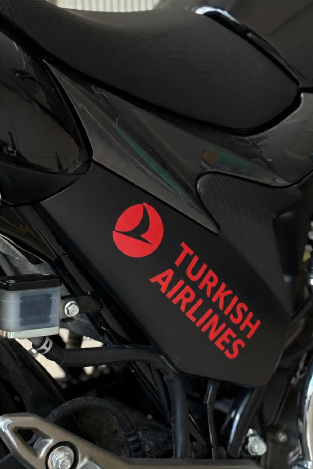 Motor-Araba-Kask için Kırmızı Renk THY Turkish Airlines Sticker Etiket (18CMx5CM)