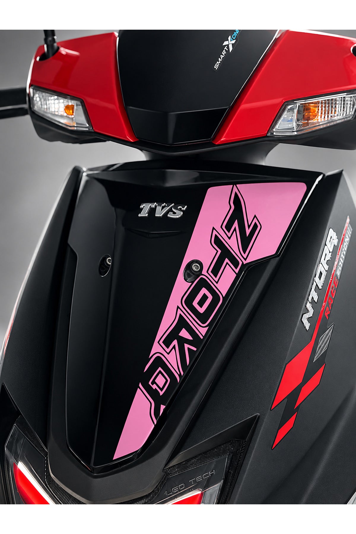 TVS Ntorq 125 için Ön Panel için NTORQ Yazılı Parça Detay Dekor Sticker