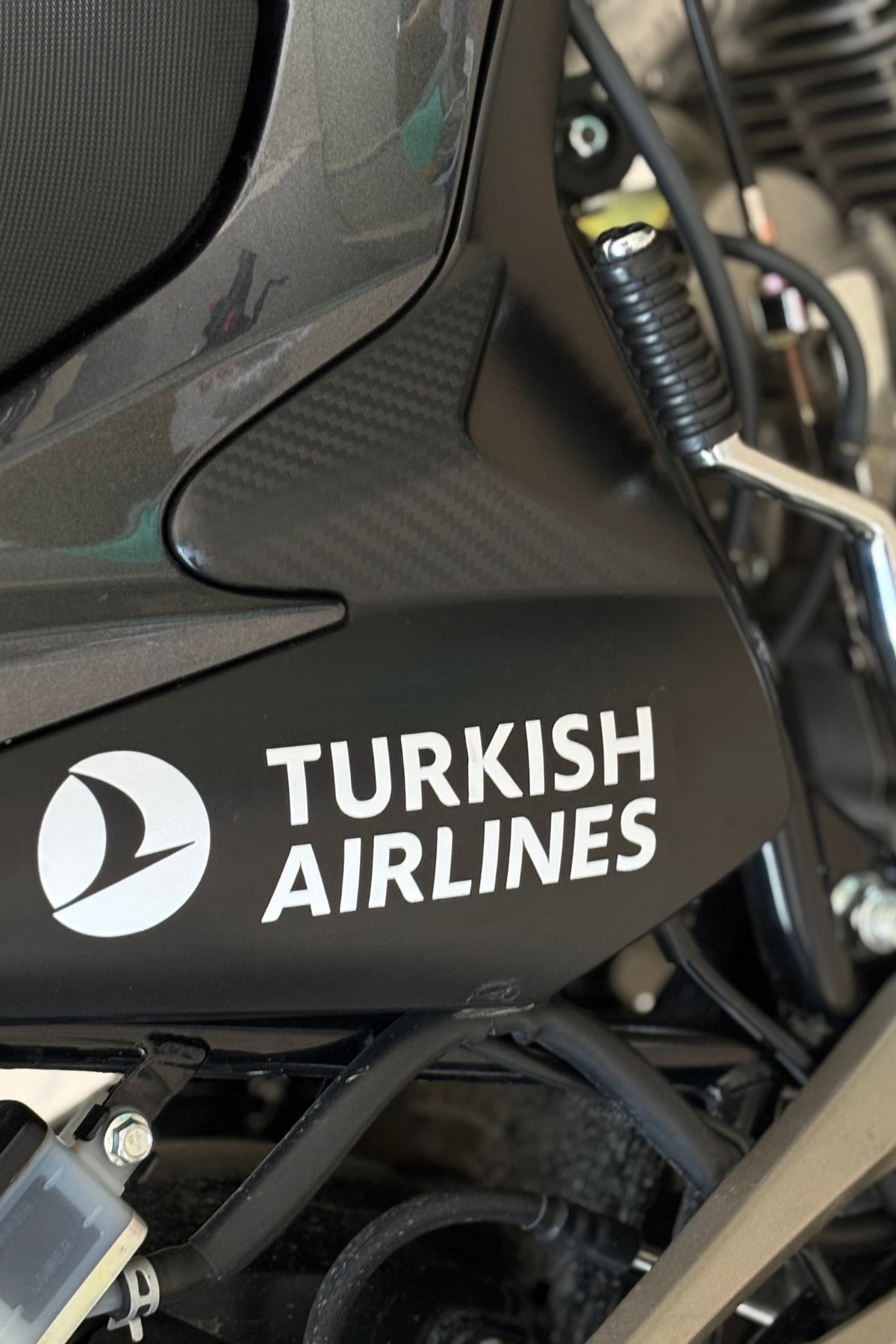Motor-Araba-Kask için Beyaz Renk THY Turkish Airlines Sticker Etiket (18CMx5CM)