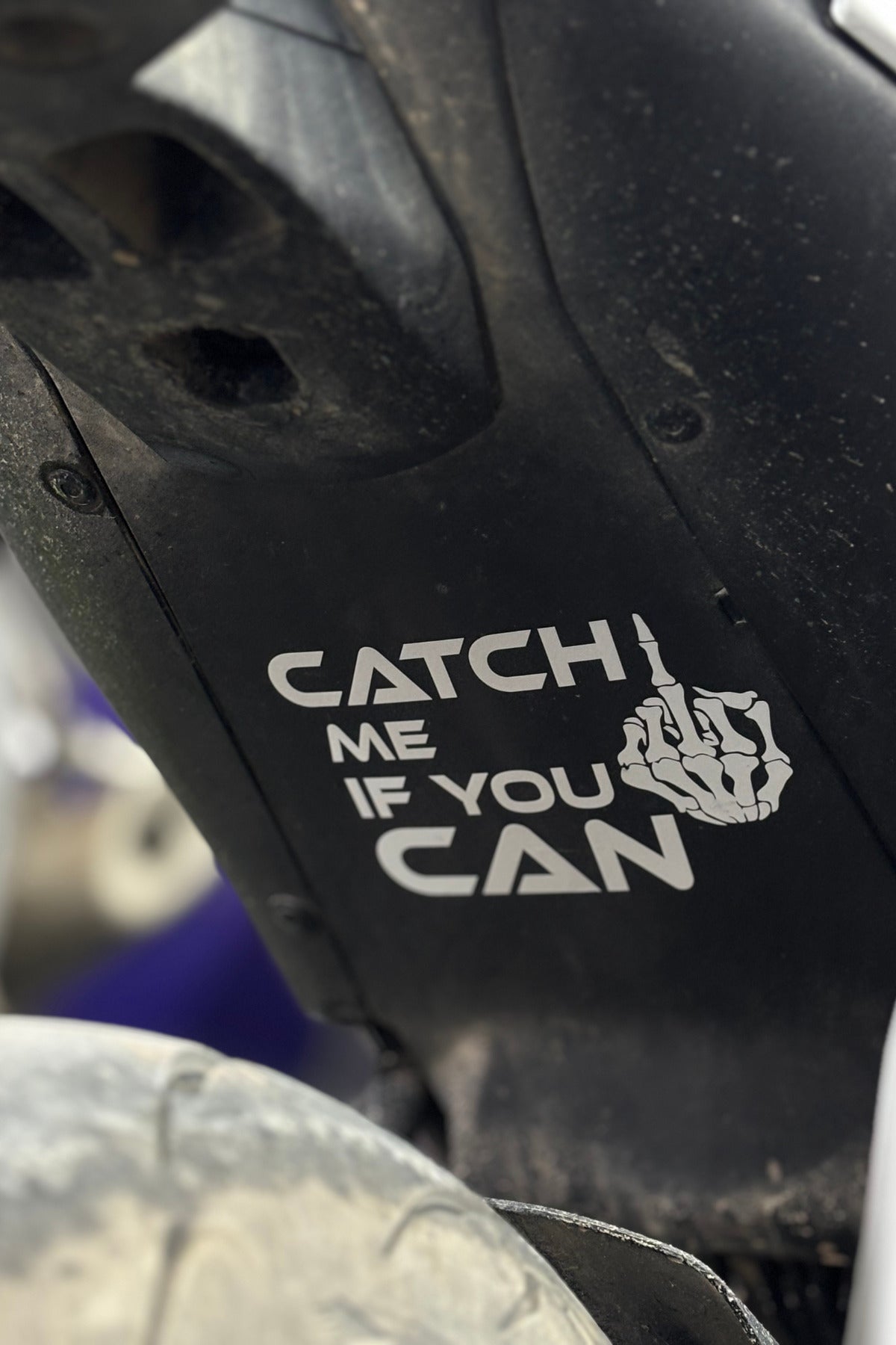 Motosiklet ve Depo için Catch me If You Can Orta Parmak Sticker (14CMx10CM)