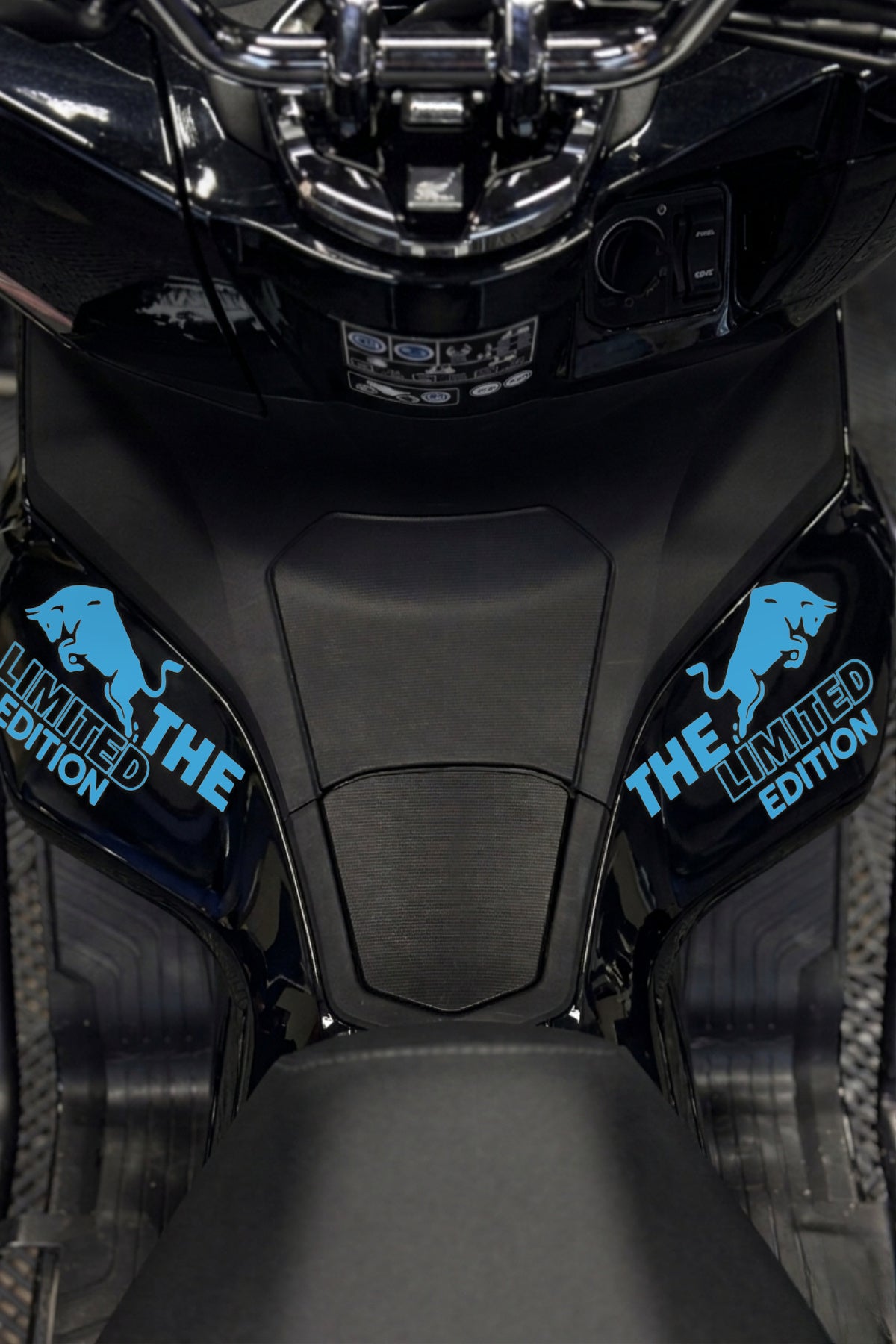 Honda PCX için Boğa Enerji Limited Edition Sticker Etiket (Sağ ve Sol)