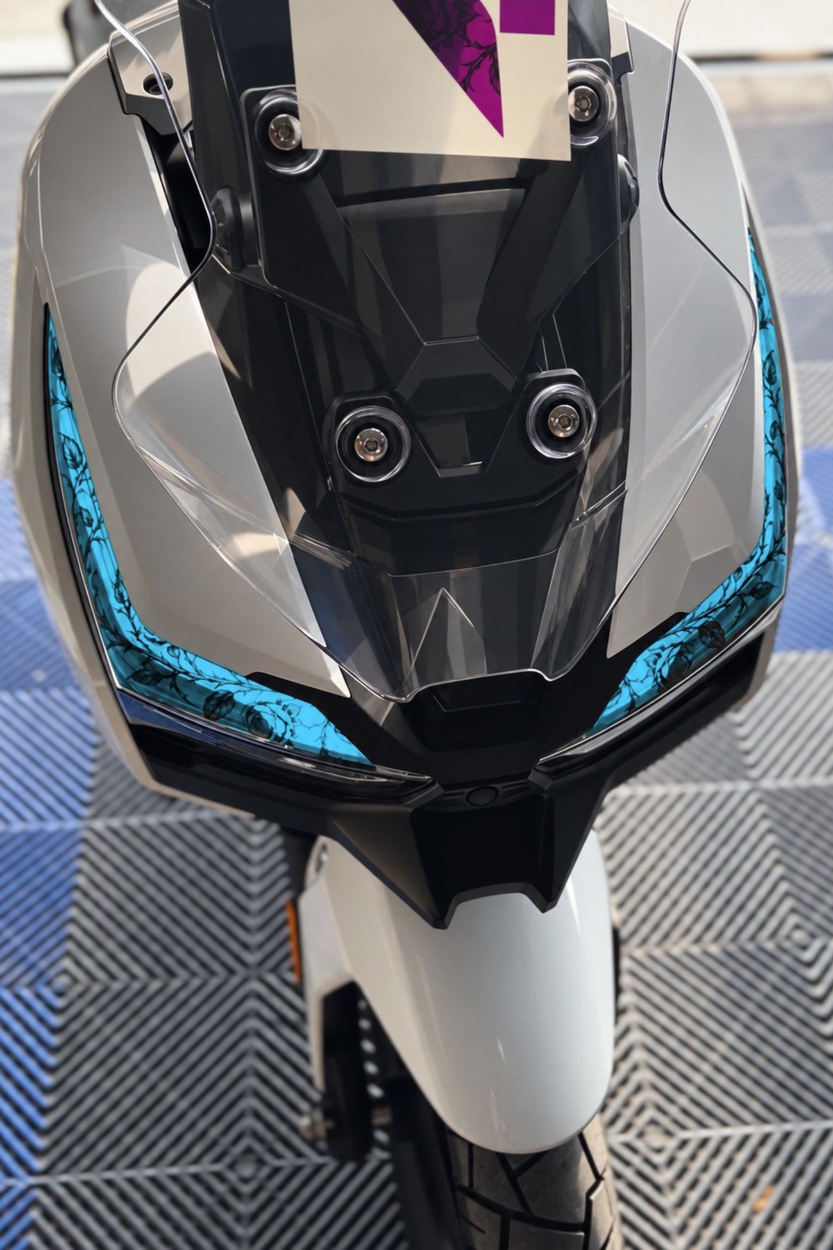 RKS Freccia Scooter için Sarmaşık Desenli Far Tasarım Far Filmi