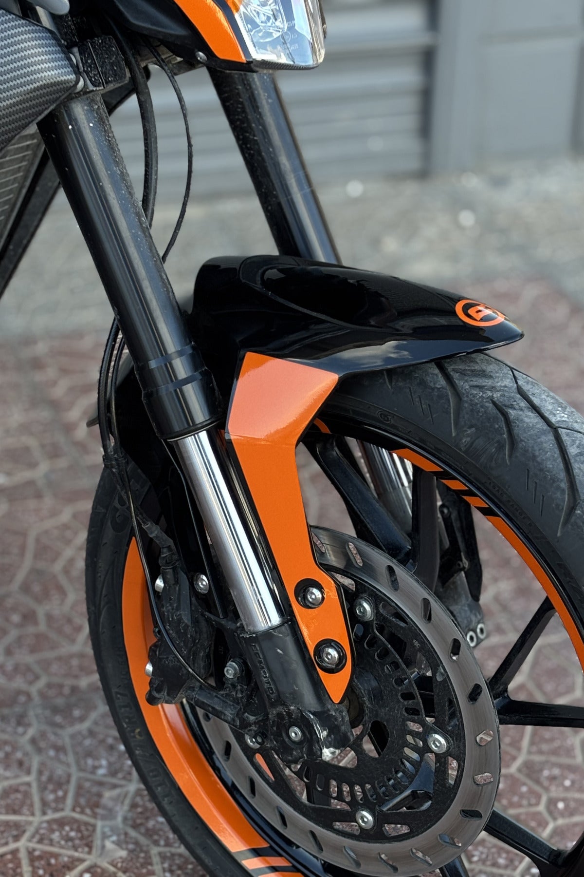 CFMOTO NK250 için Tribal Detaylı Komple Jant ve Grenajlar için Sticker Seti