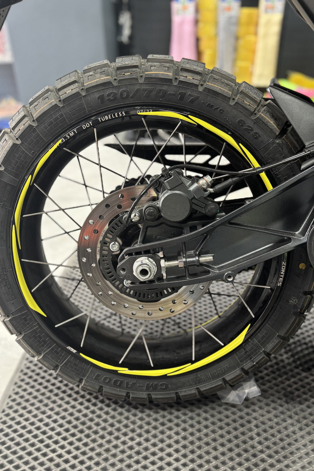 Motor  ve Scooterlar için Hepsine Uyumlu Jant Şeridi Sticker Etiket (Tüm Jantlara Kenarlarına)