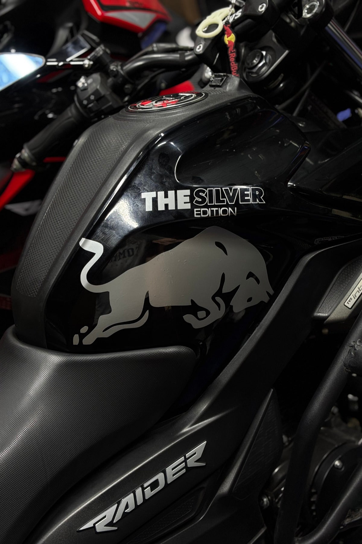 Motosiklet için Silver Boğa Enerji Edition Sticker Etiket (Sadece Bir Taraf)