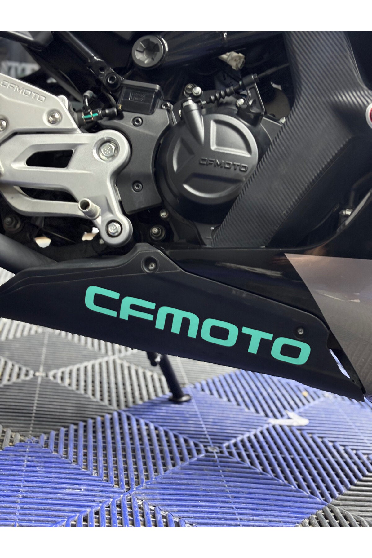 CFMOTO 450SR Alt Sakal için CFMOTO Yazı Sticker Etiket (30CM)