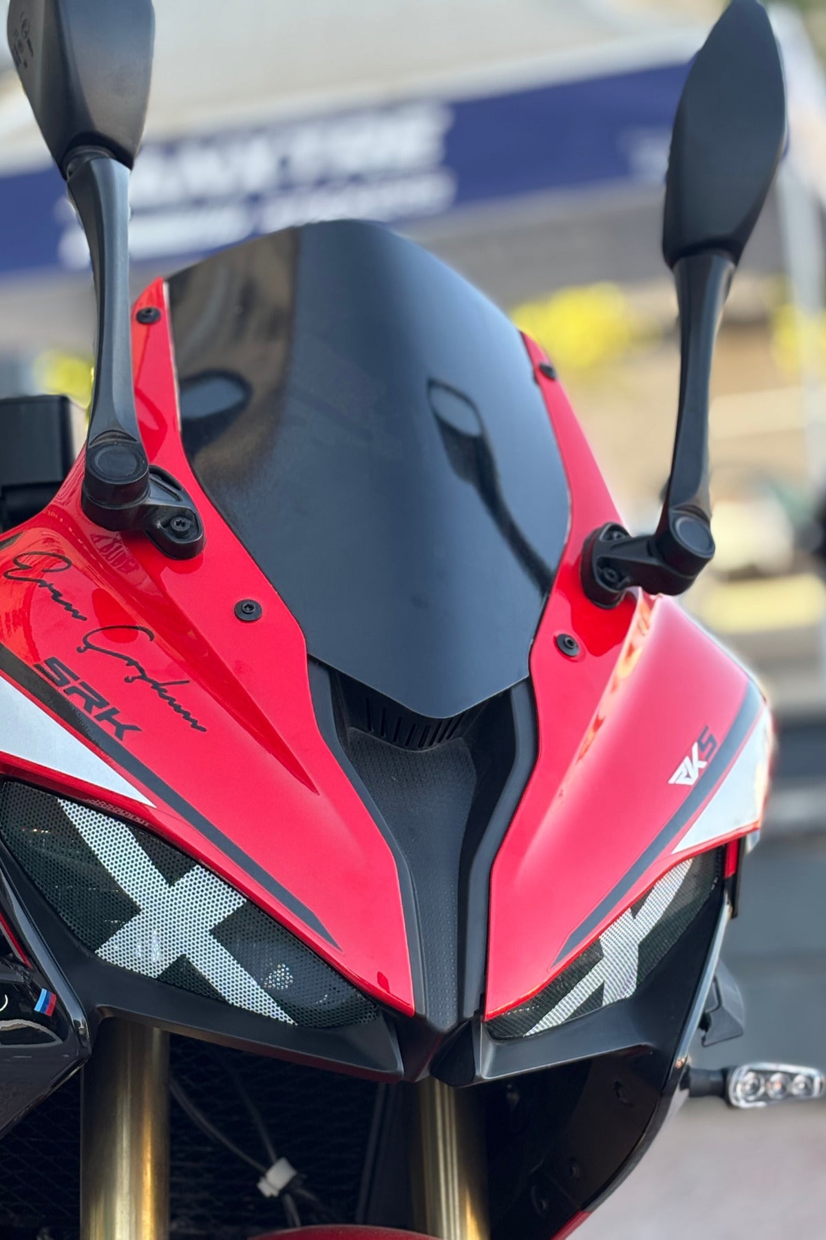 RKS SRK125 için Far Üstü Sticker Delikli Aydınlatma Engellemez (Sağ ve Sol)