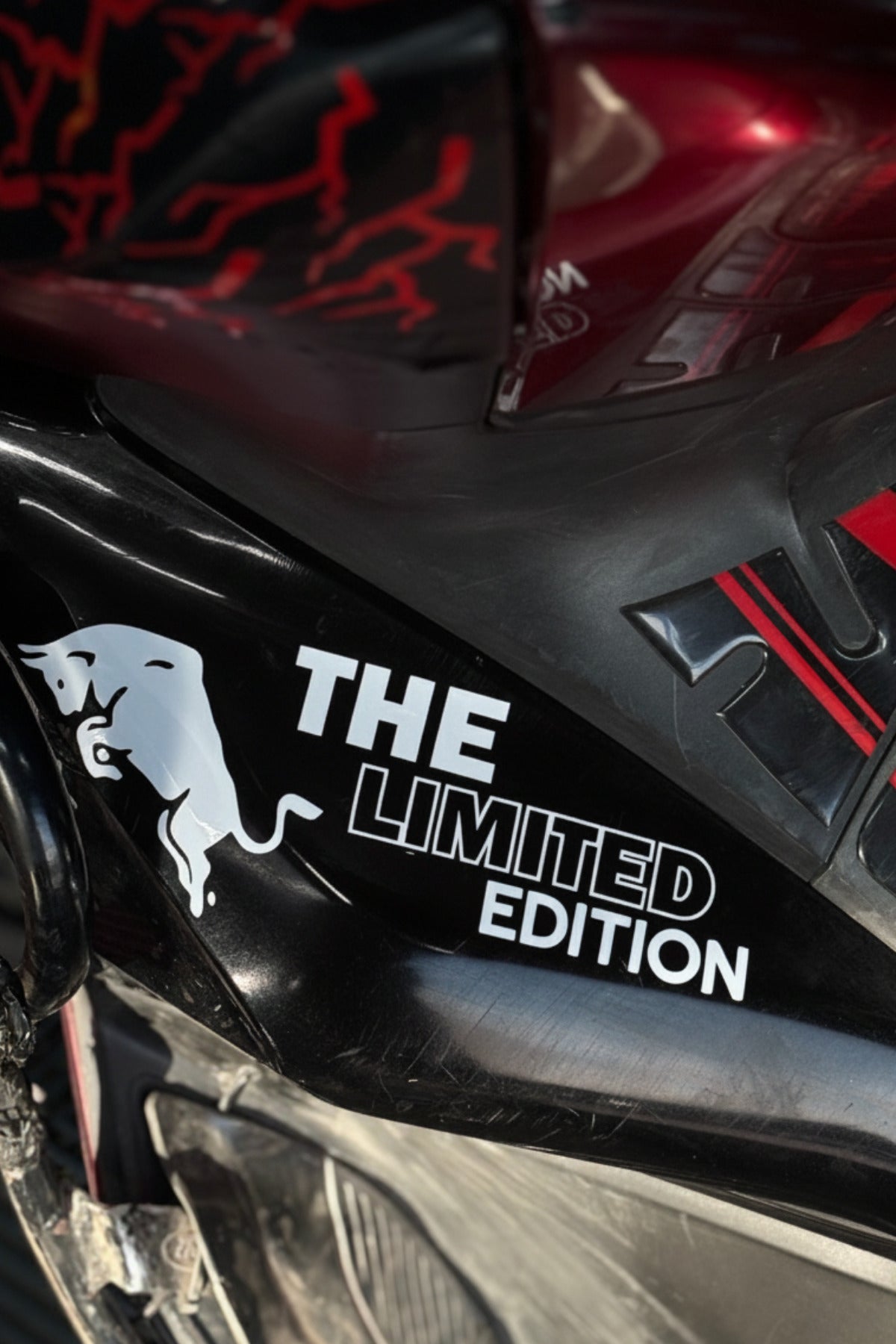 Honda PCX için Boğa Enerji Limited Edition Sticker Etiket (Tek Taraf)