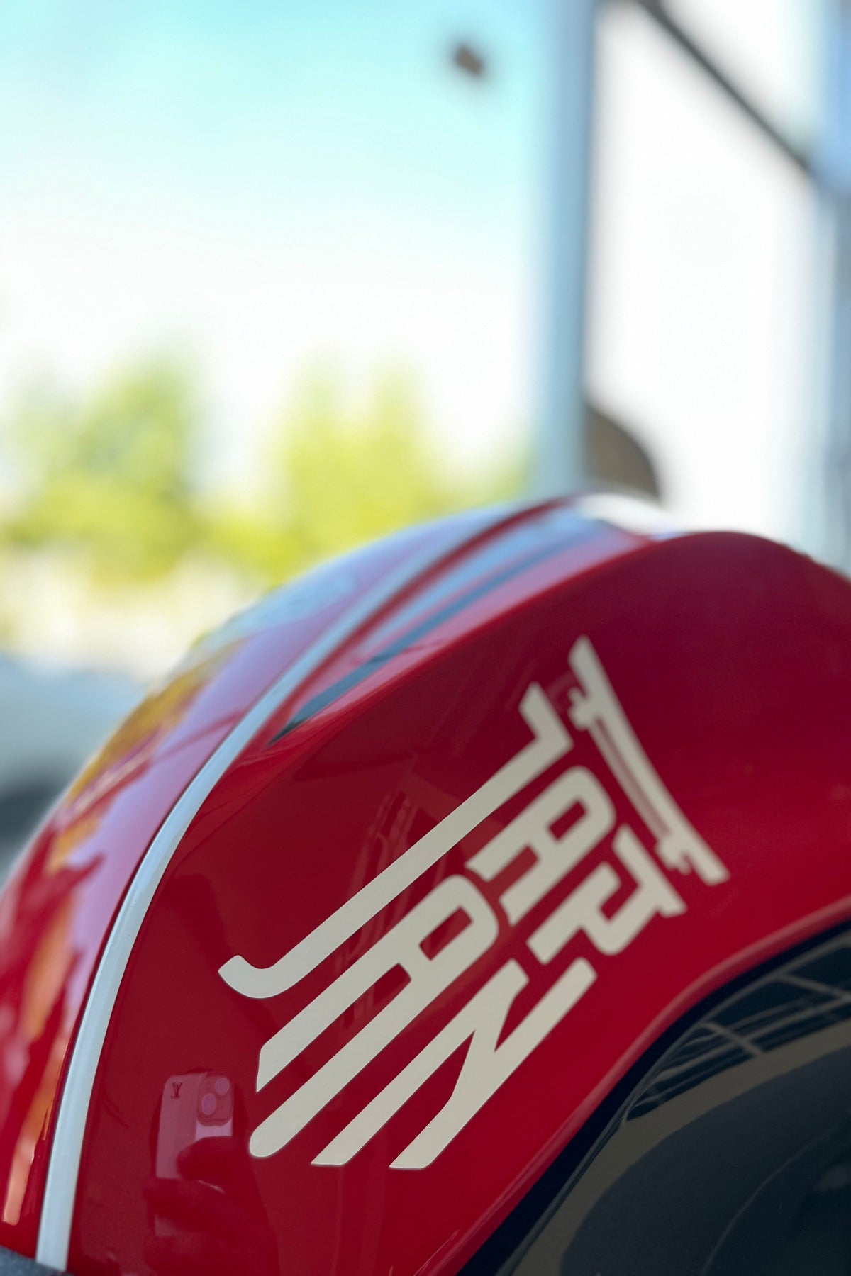 Motor ve Kask için Beyaz Renk Motifli Japan Sticker Etiket (1 Adet)
