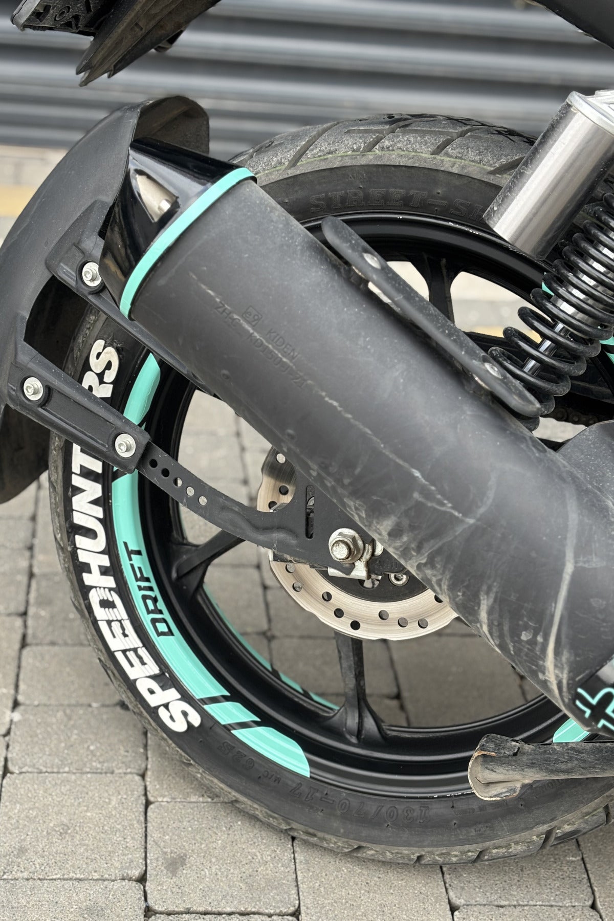 Mondial Drift-L için Nane Yeşili Jant Şeridi Sticker Etiket Seti (8 Parça)